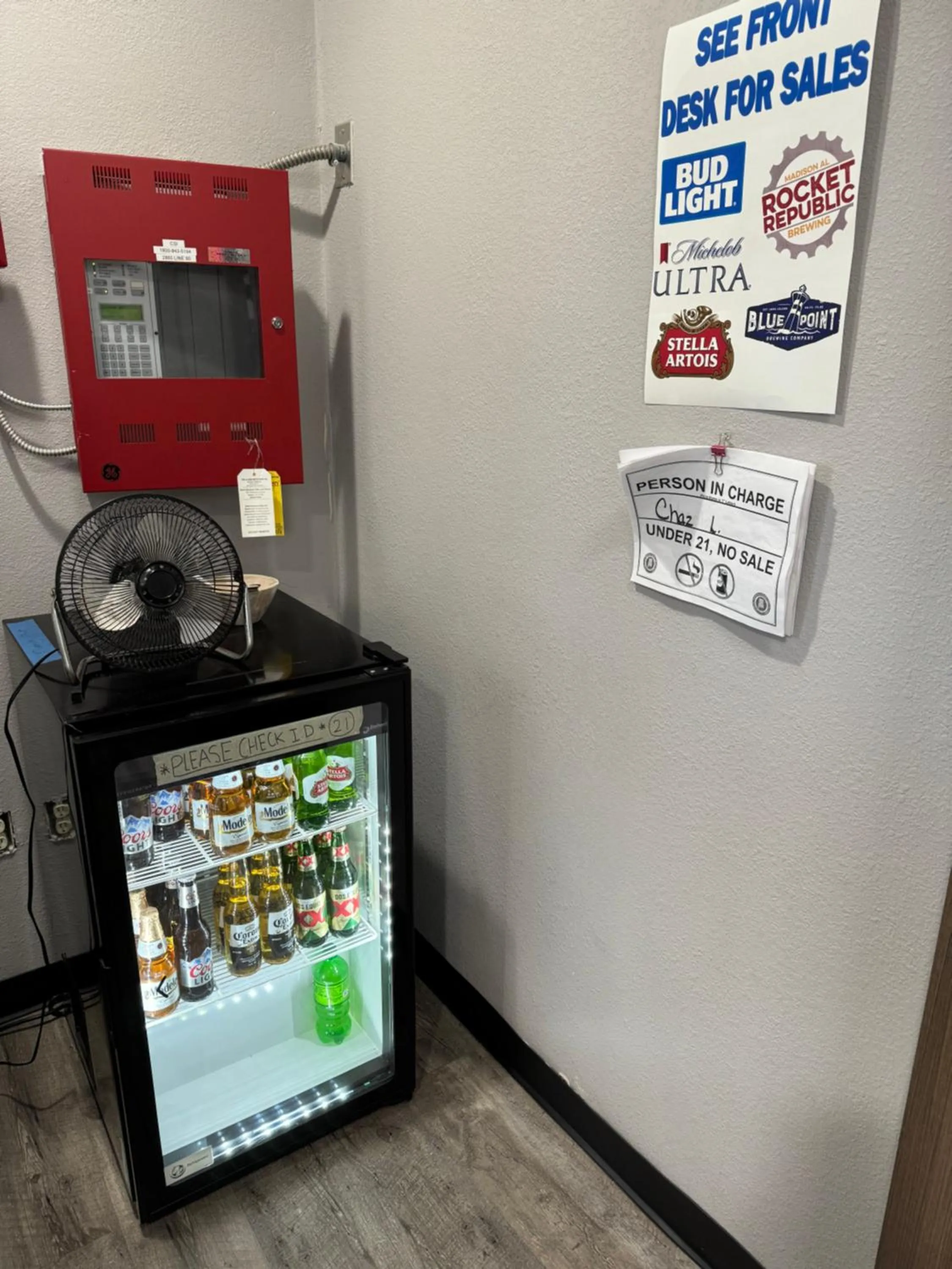 Lounge or bar in Clarion Pointe Madison-Huntsville