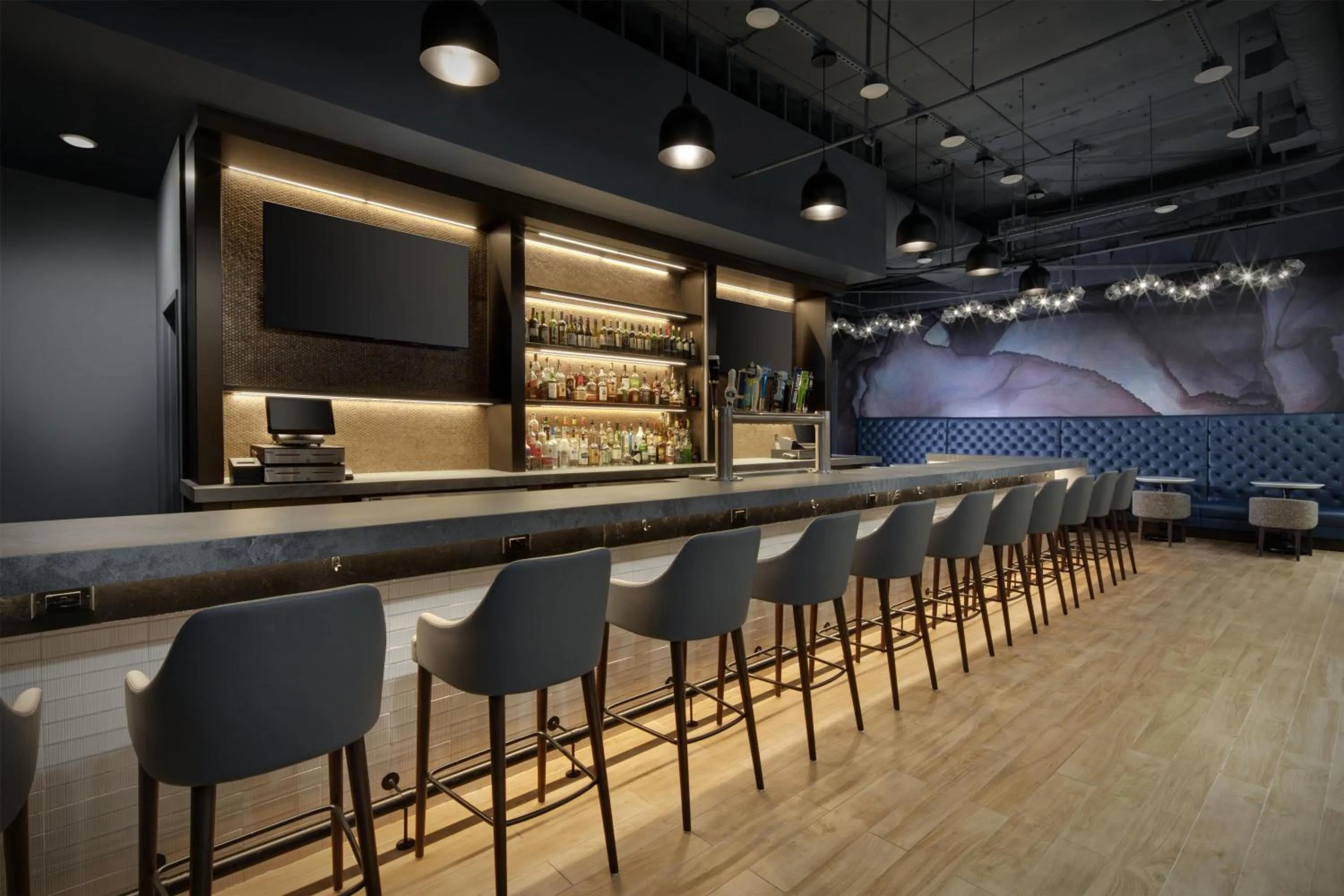 Restaurant/places to eat in Hyatt Regency Milwaukee