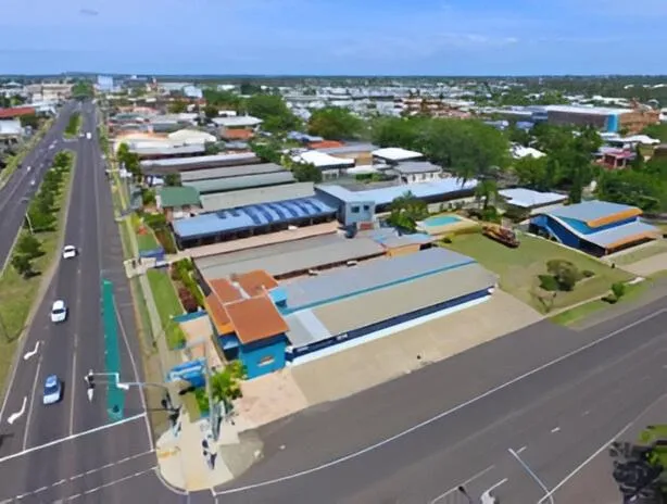 Property building in Oscar Motel
