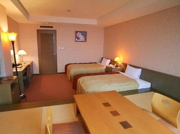 Photo of the whole room, Bed in Izumigo Kiyosato Kogen Hotel