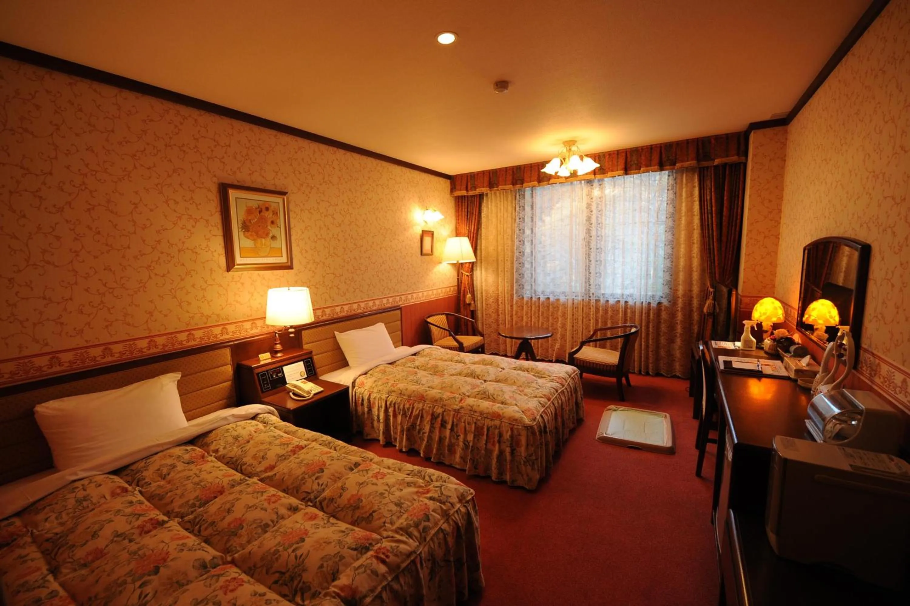 Photo of the whole room, Bed in Takayama Wan Wan Paradise Hotel & Cottage