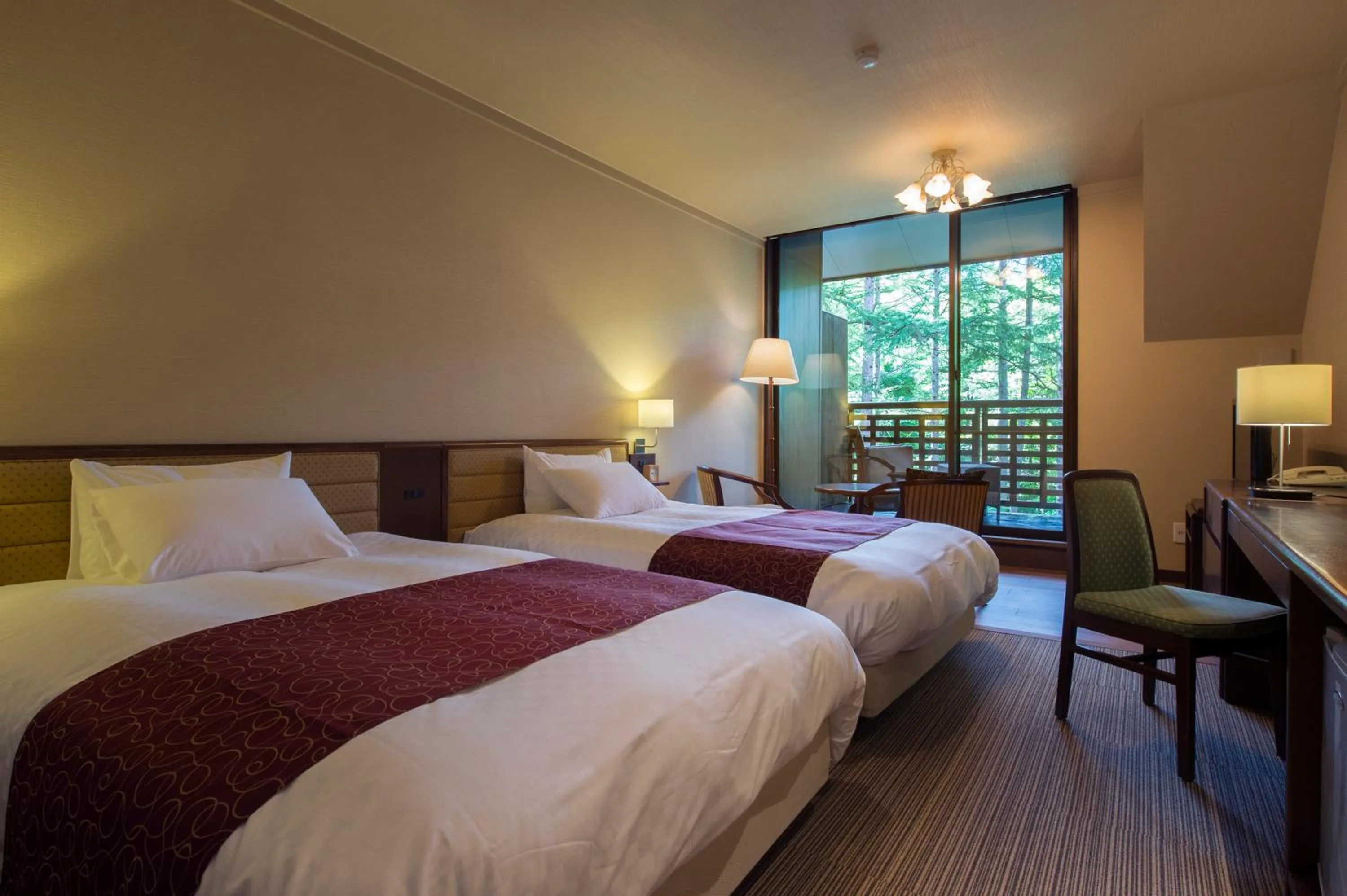 Photo of the whole room, Bed in Takayama Wan Wan Paradise Hotel & Cottage