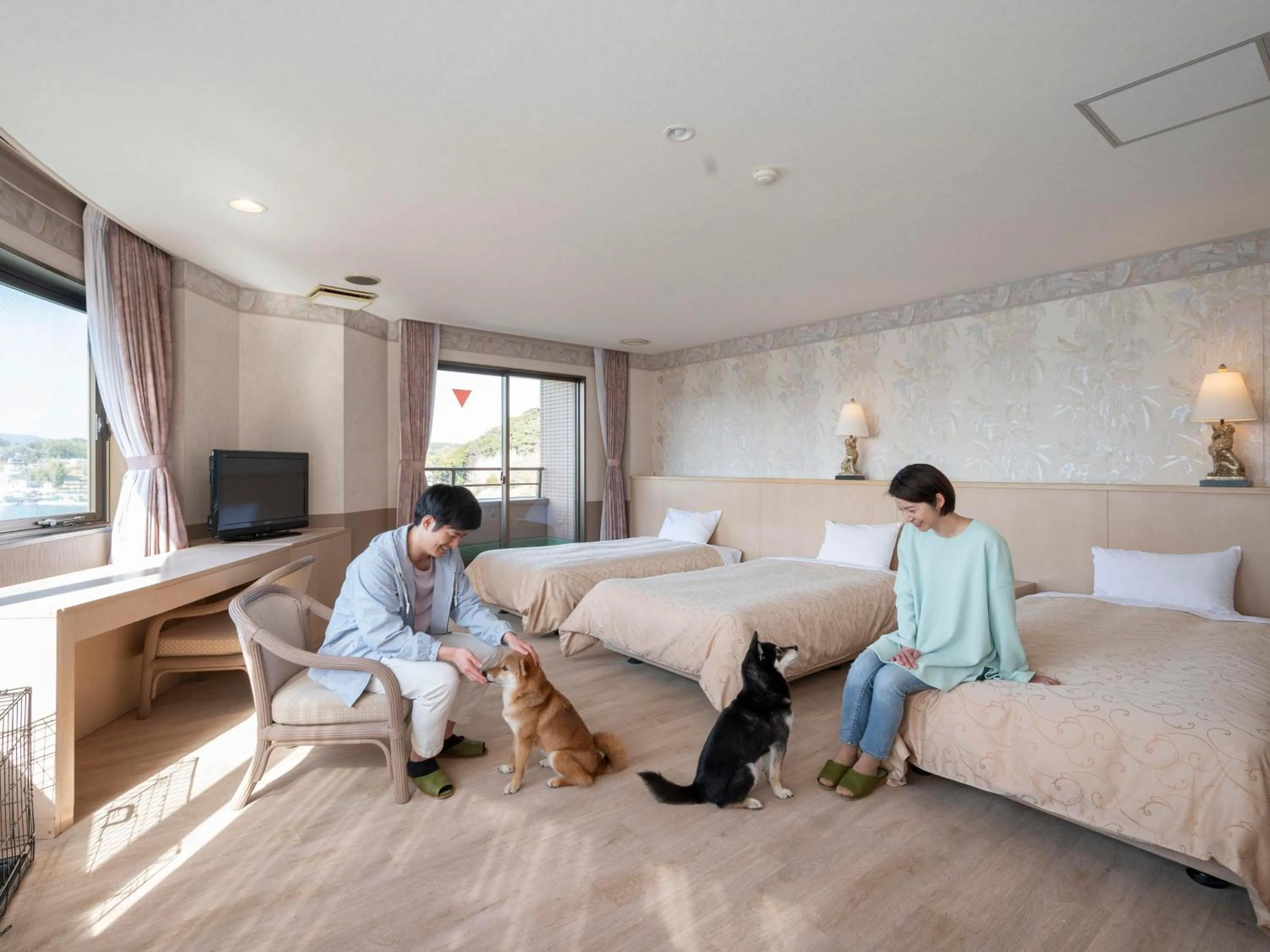 Photo of the whole room, Bed in Hamanako Wan Wan Paradise Hotel