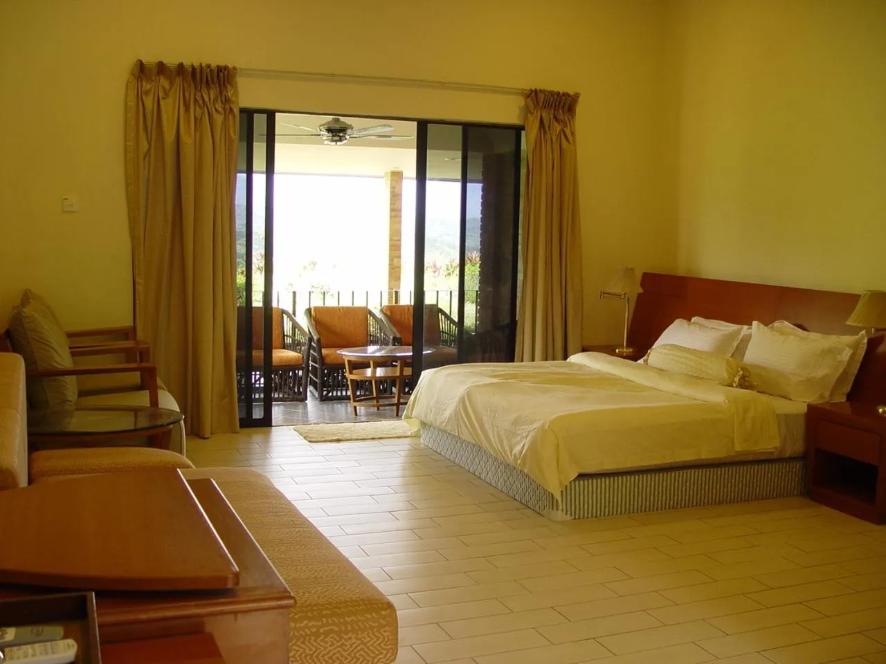 Patio, Bed in Sabah Tea Resort