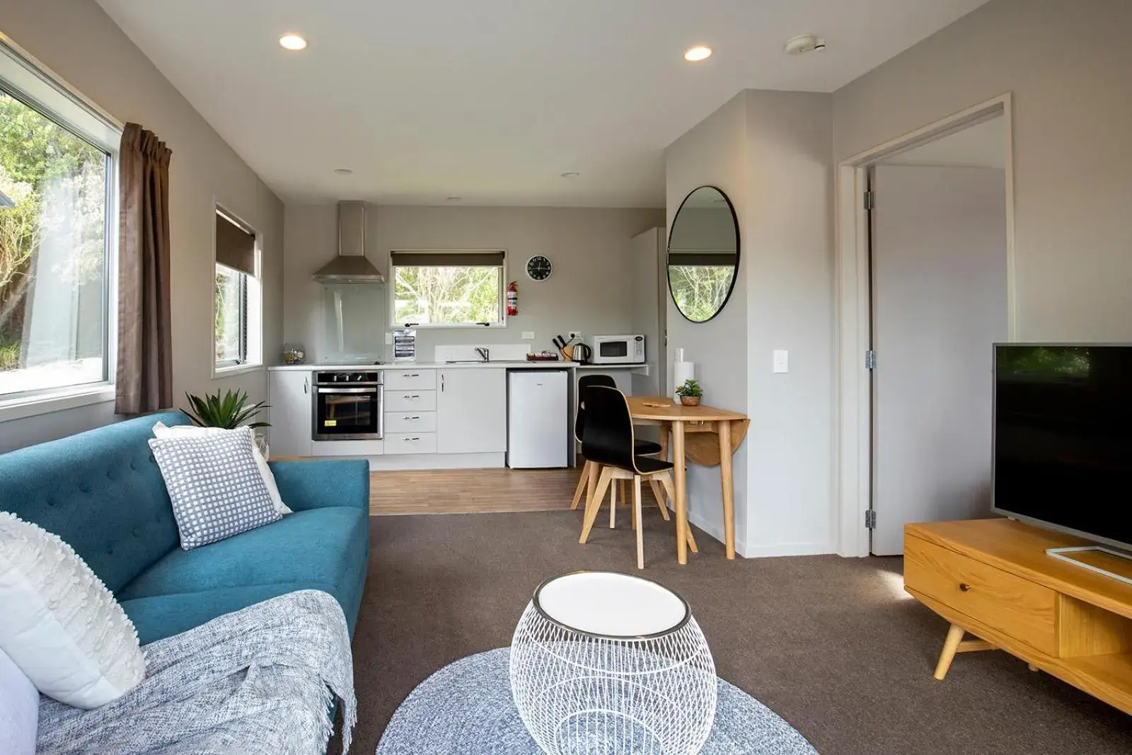 One Bedroom Self-contained Cabin in Punakaiki Beachfront Motels One Bedroom Self-contained Cabin in Punakaiki Beachfront Motels