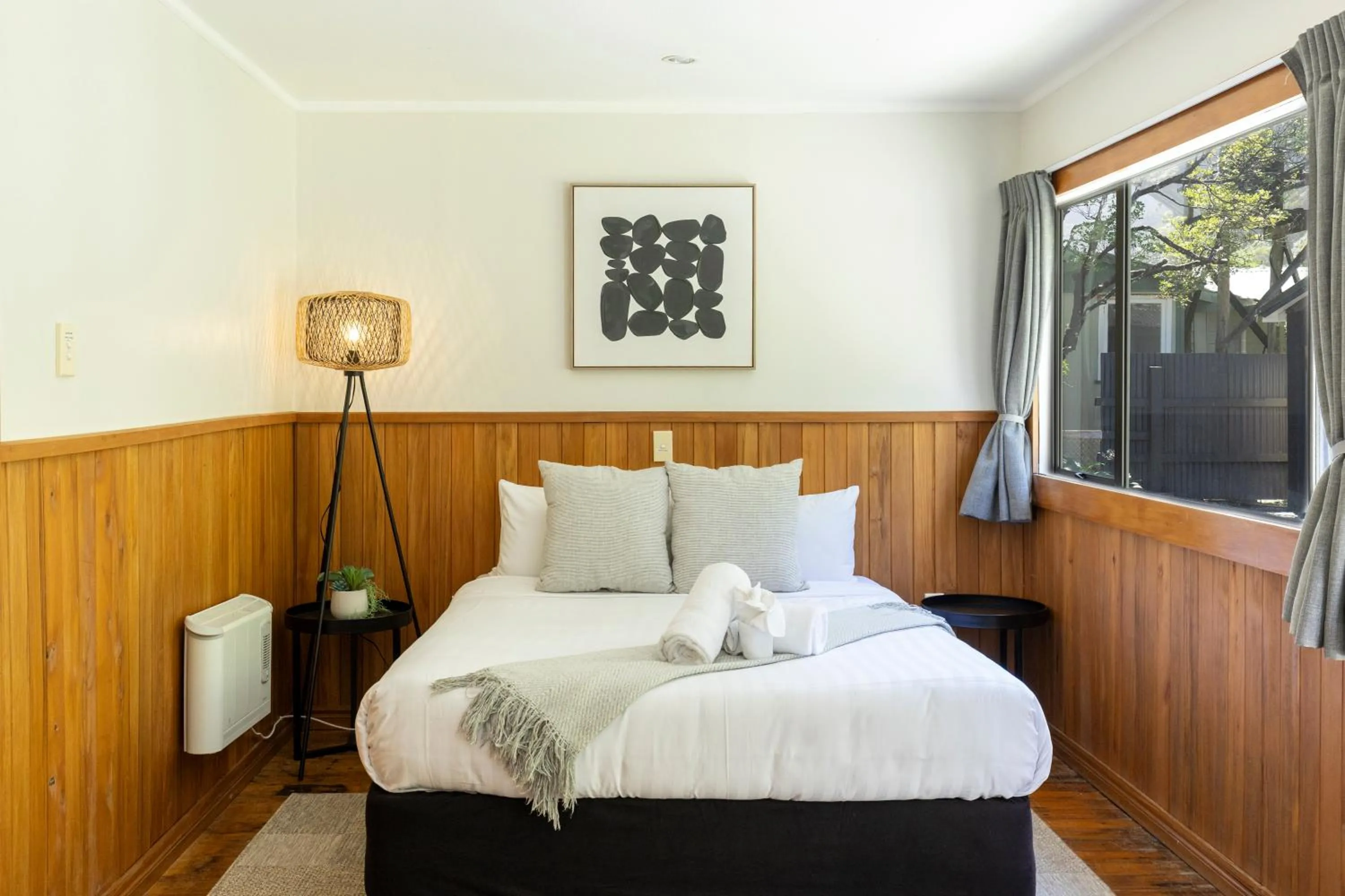 Bed in Punakaiki Beachfront Motels