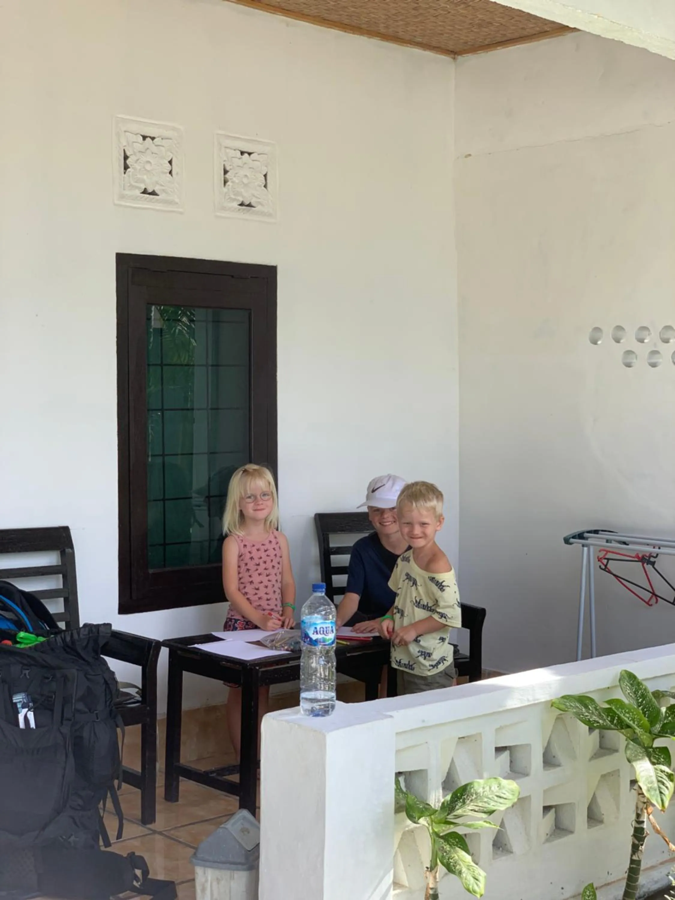 children in Pondok Tetebatu Cottages and Cafe