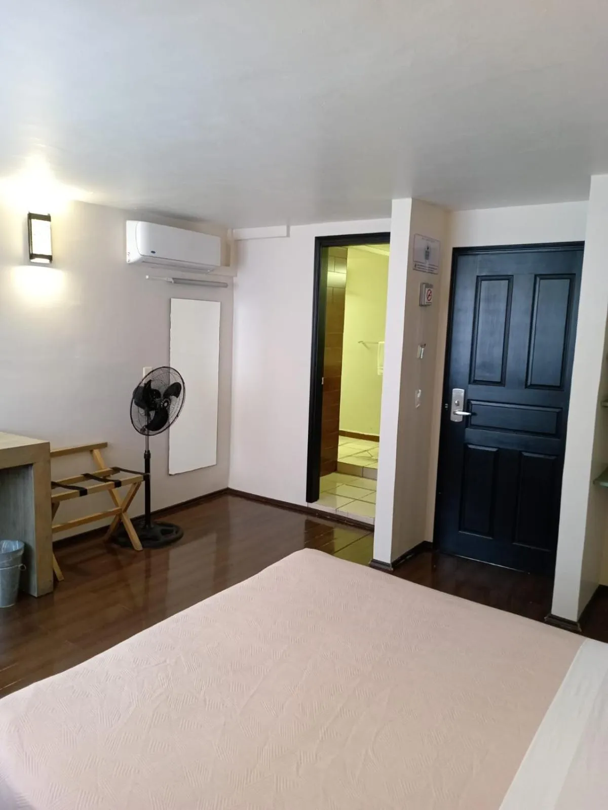 Photo of the whole room, Bed in Centro 19 Hotel