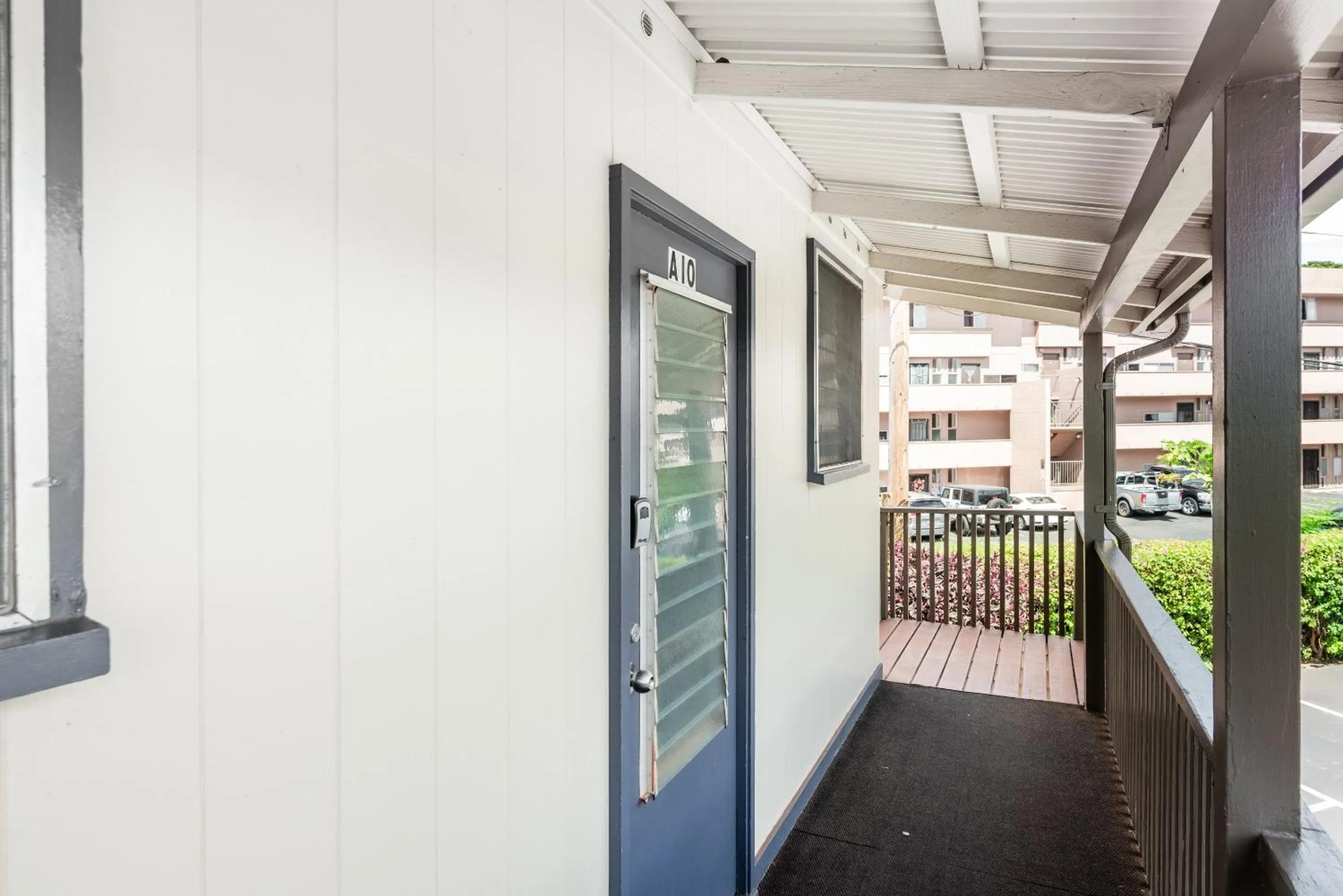 Lahaina Wonderful Condos