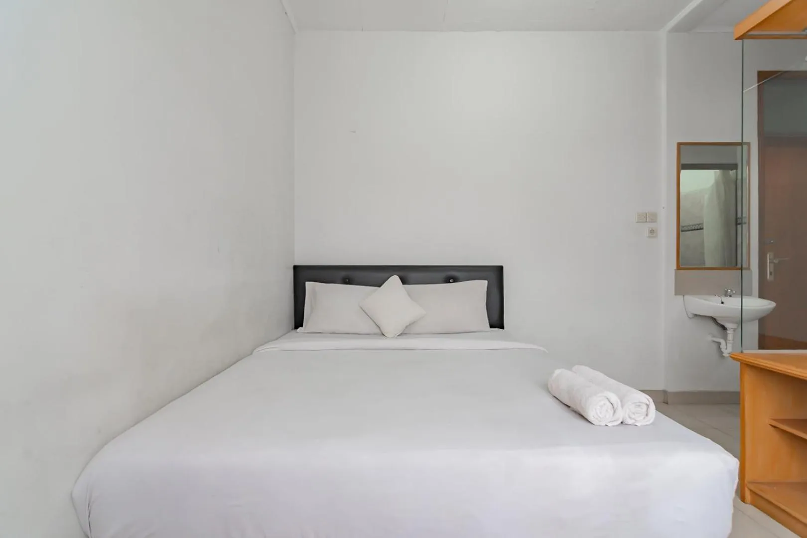 Bed in Imelda Residence Setrasari RedPartner