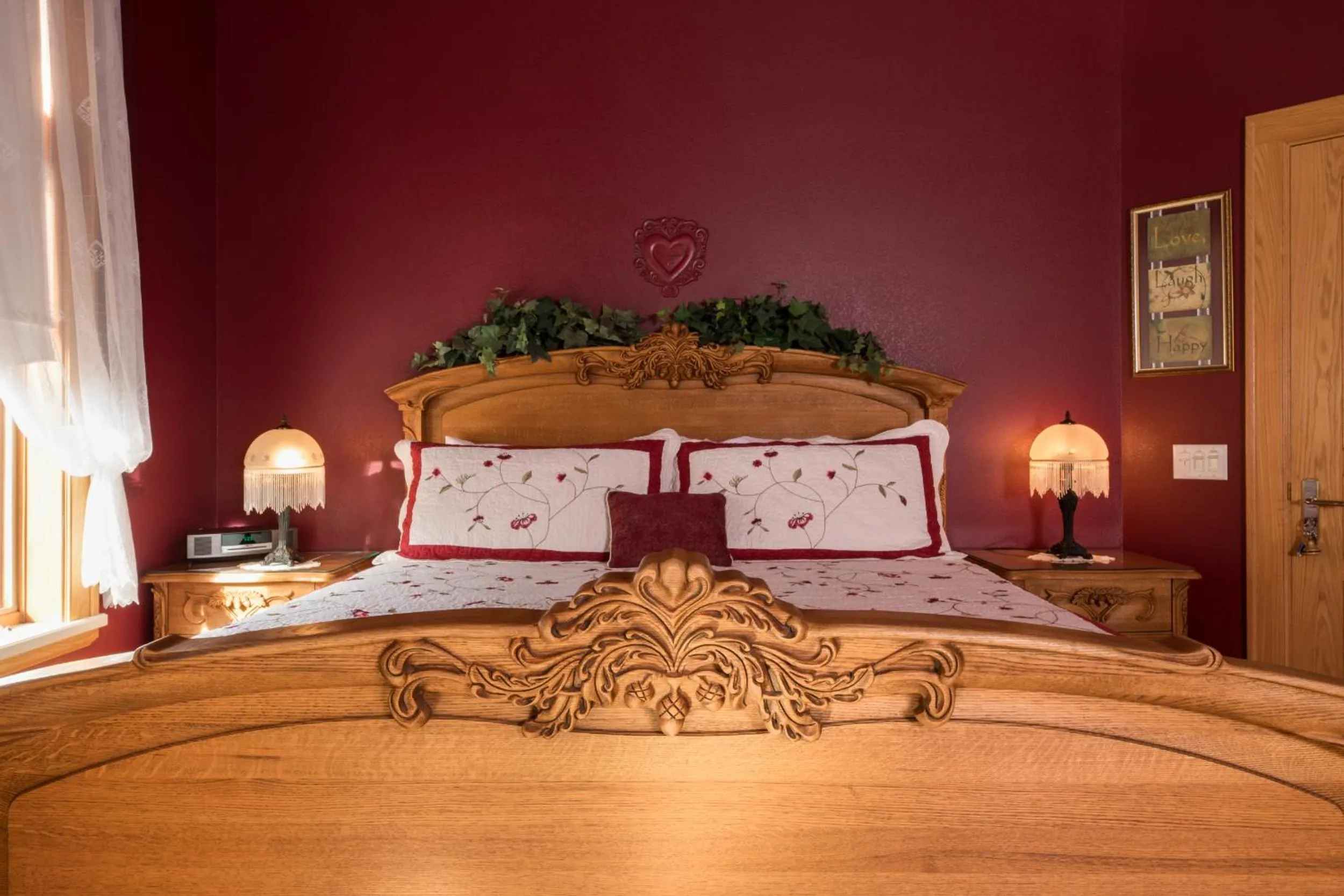 Bed in INN AT WAWANISSEE POINT