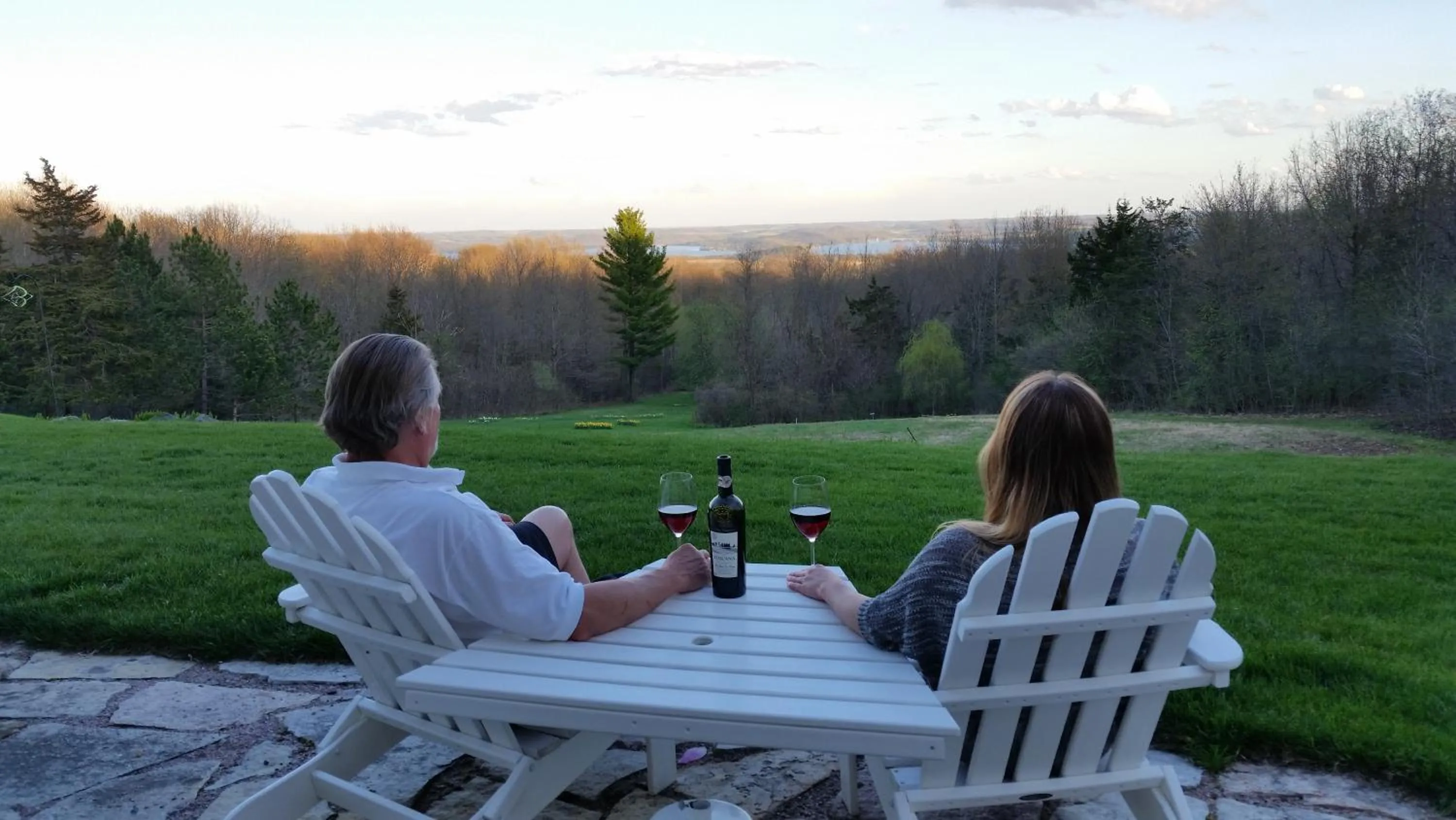 Guests in INN AT WAWANISSEE POINT