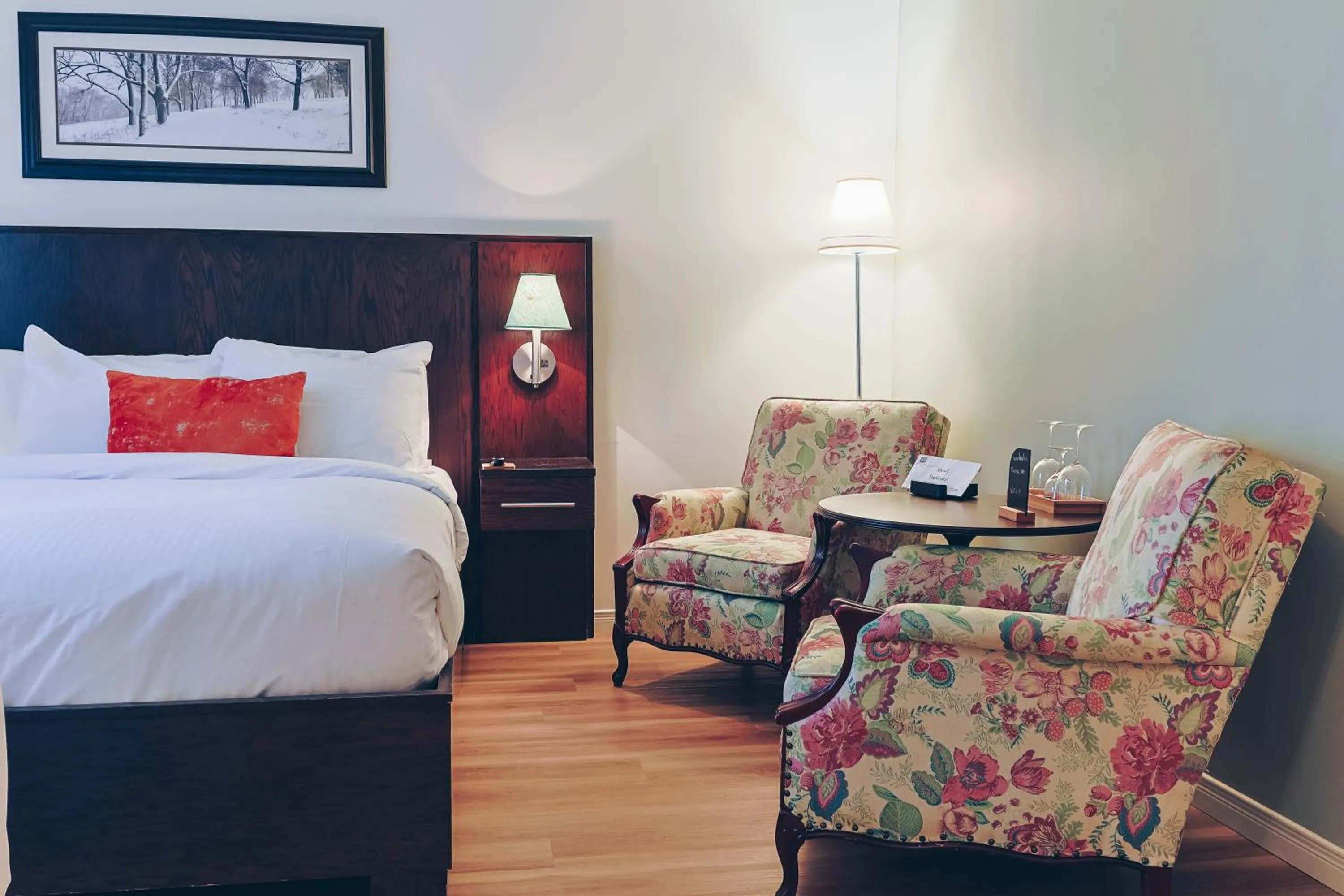 Living room, Bed in Auberge aux Deux Lions