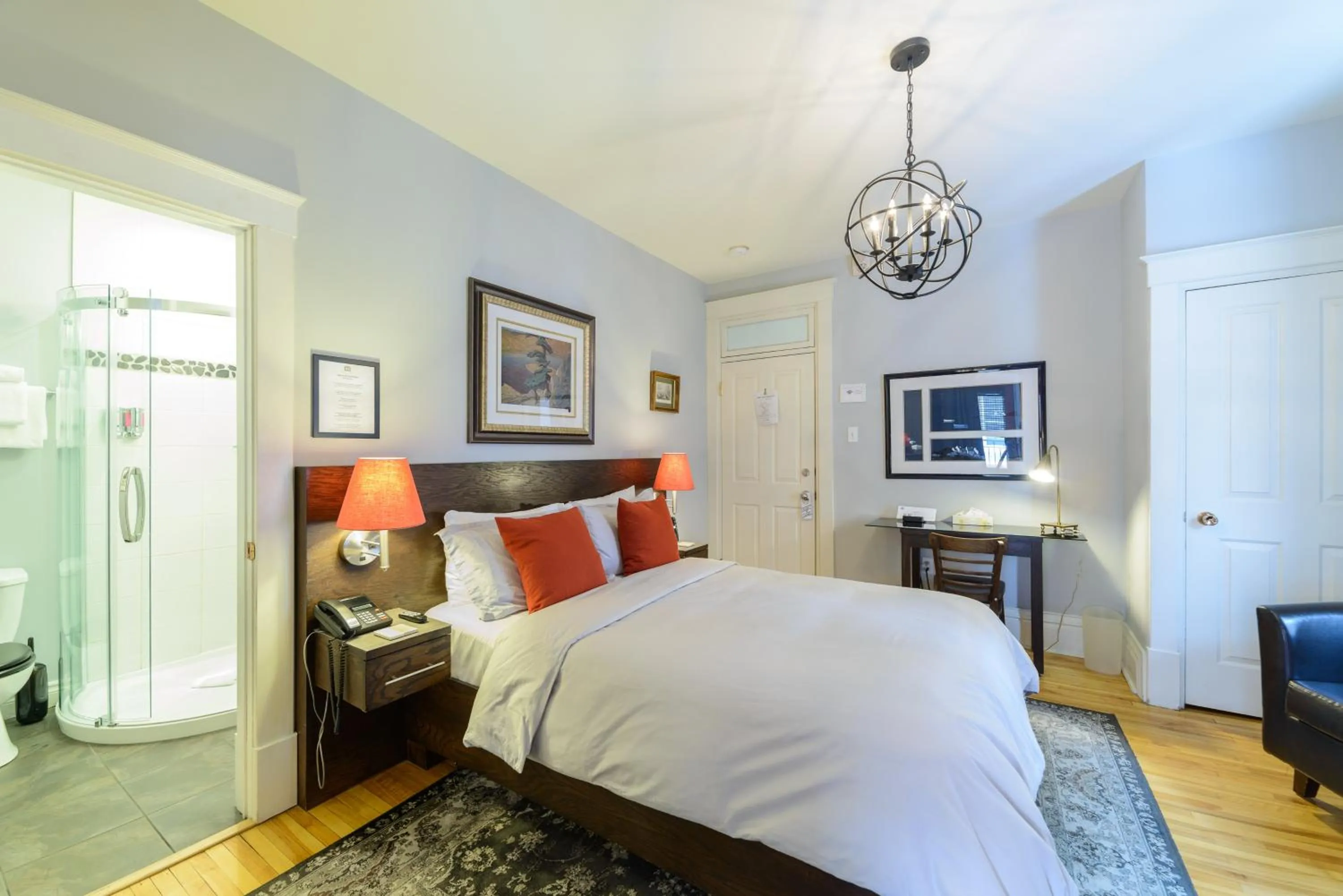 Bedroom, Bed in Auberge aux Deux Lions