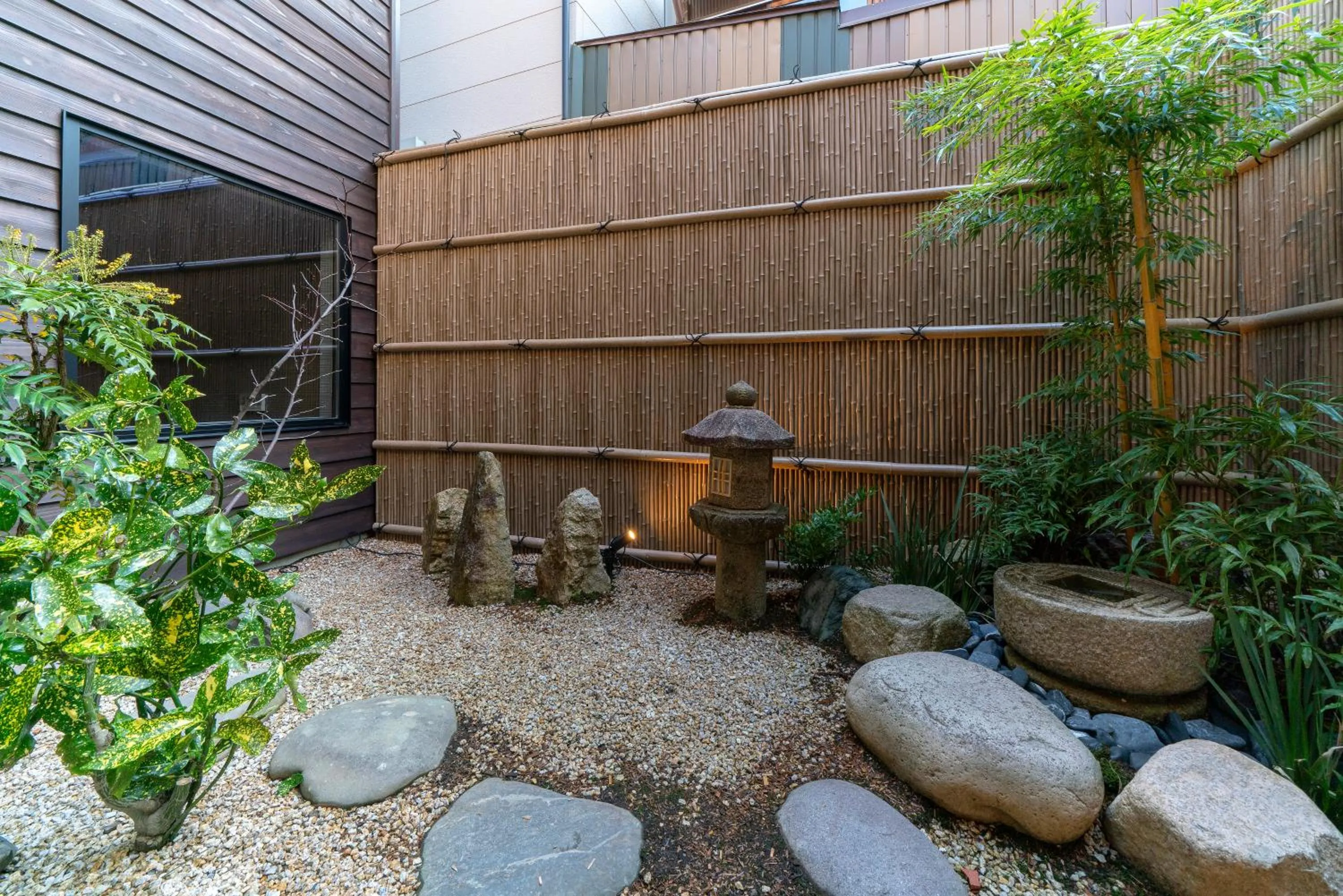 Garden in Ainotsuji Machiya House