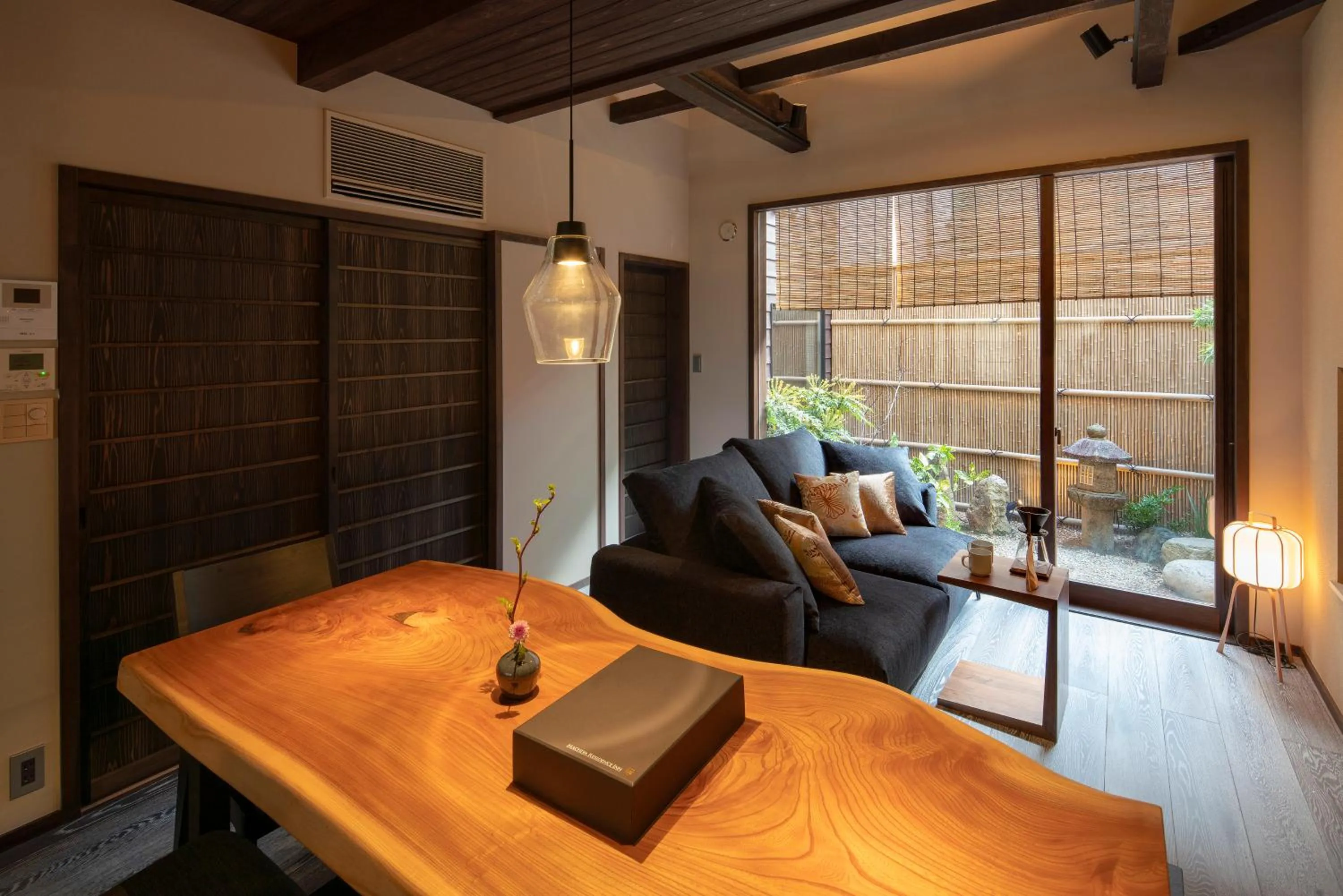 Living room in Ainotsuji Machiya House