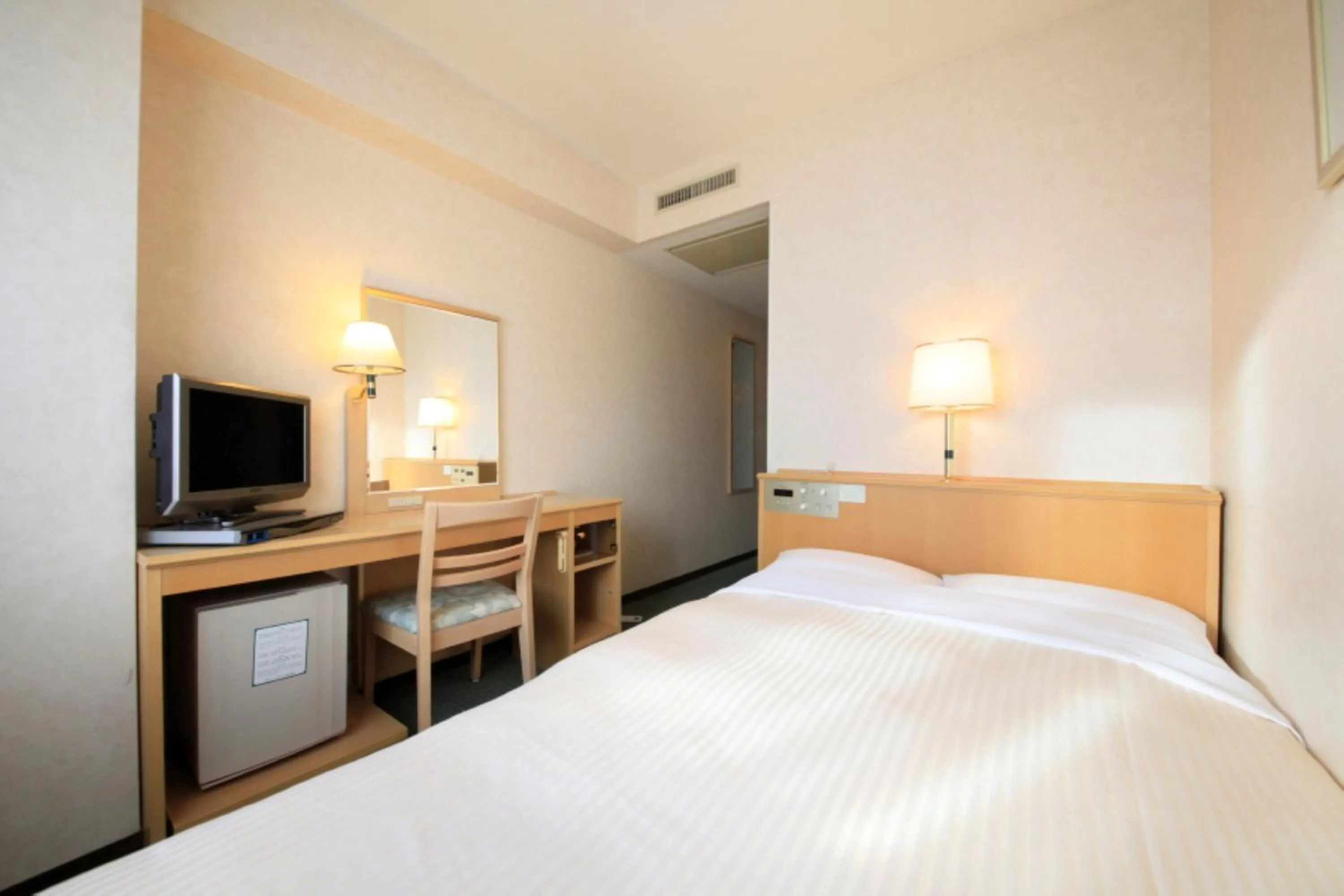 Photo of the whole room, Bed in Kofu Washington Hotel Plaza