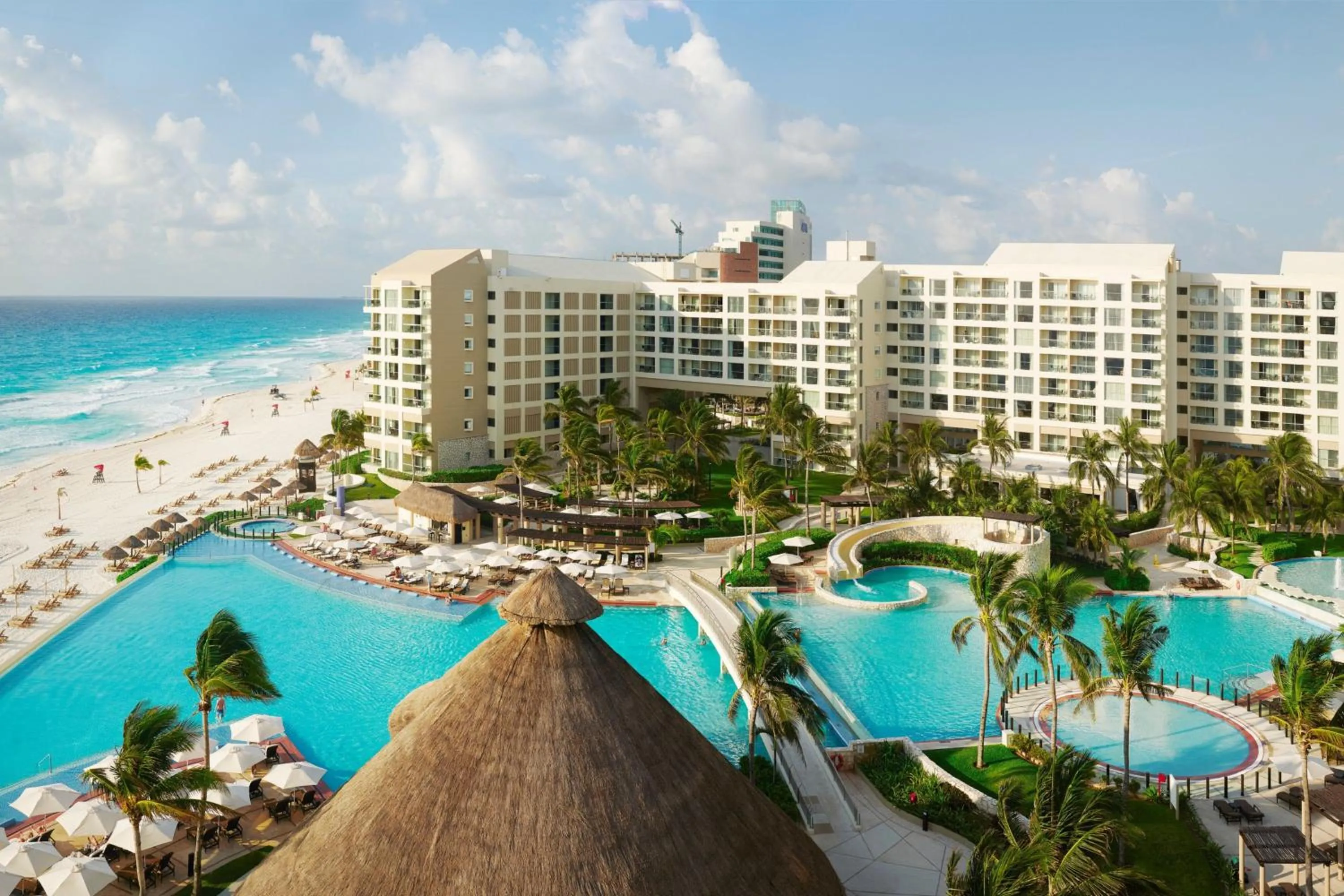 Swimming pool in The Westin Lagunamar Ocean Resort Villas & Spa Cancun