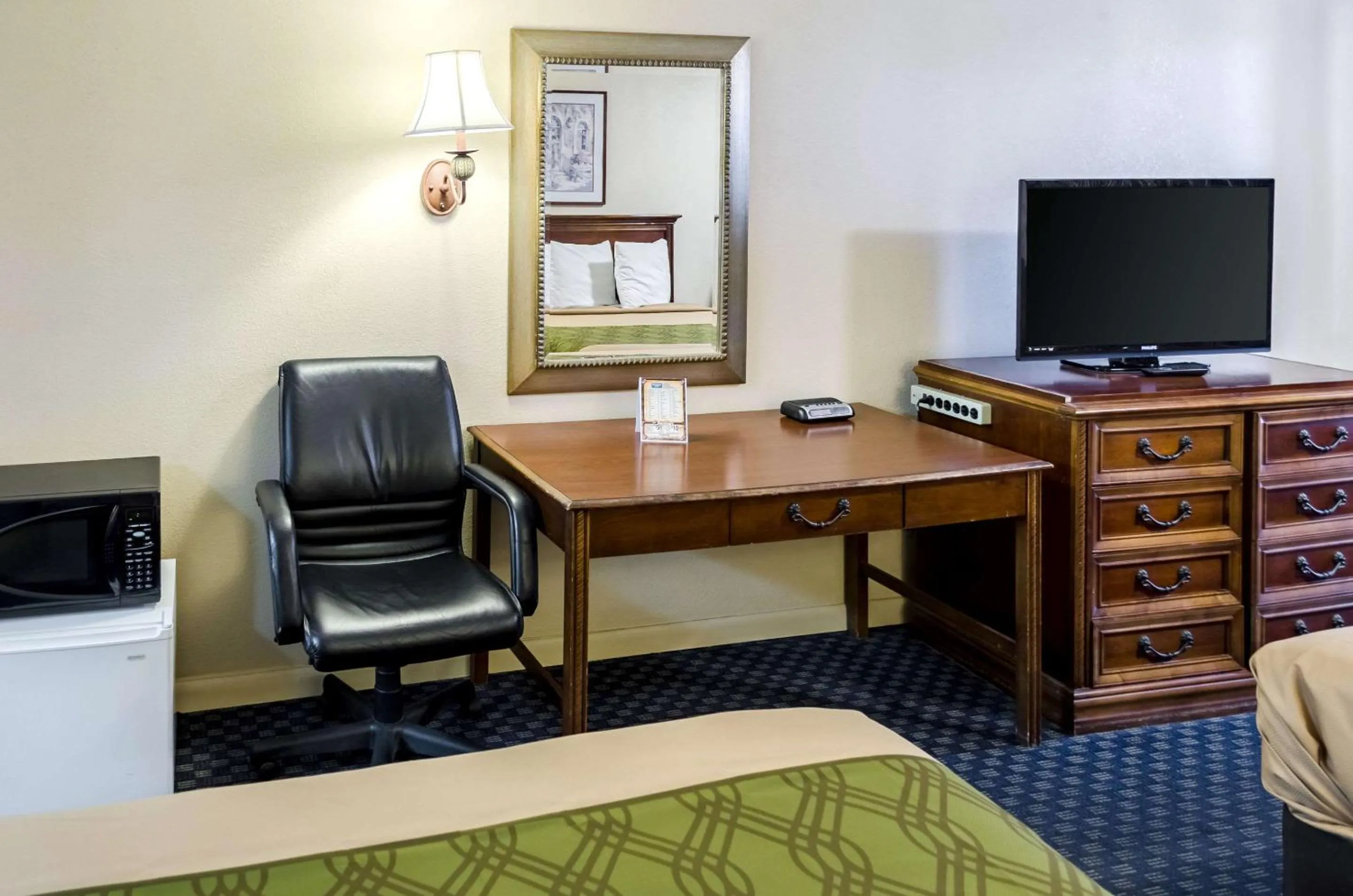 Bedroom in Rodeway Inn Vicksburg