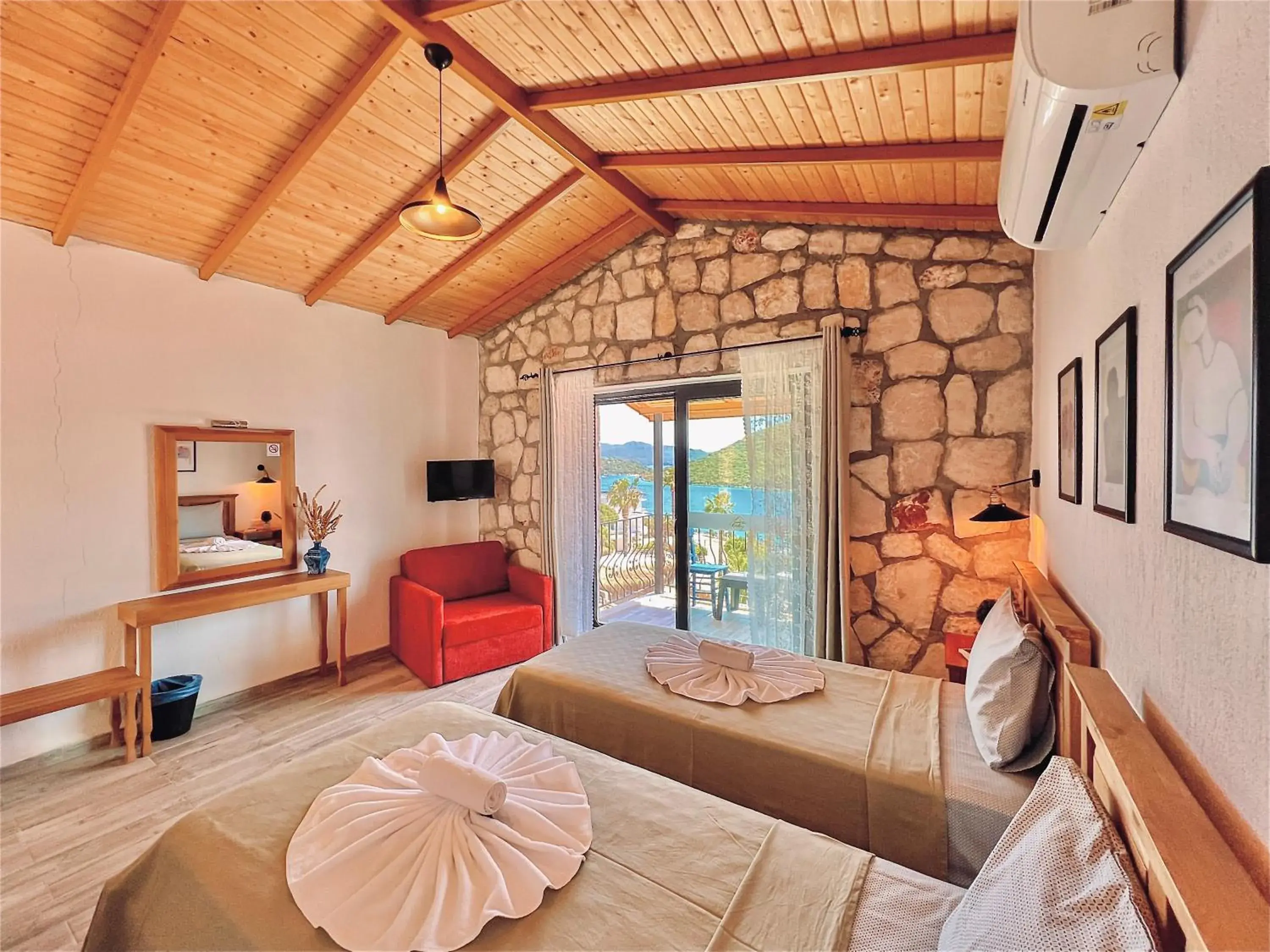 Superior Twin Room with Sea View in Kaş Köy Hotel Superior Twin Room with Sea View in Kaş Köy Hotel