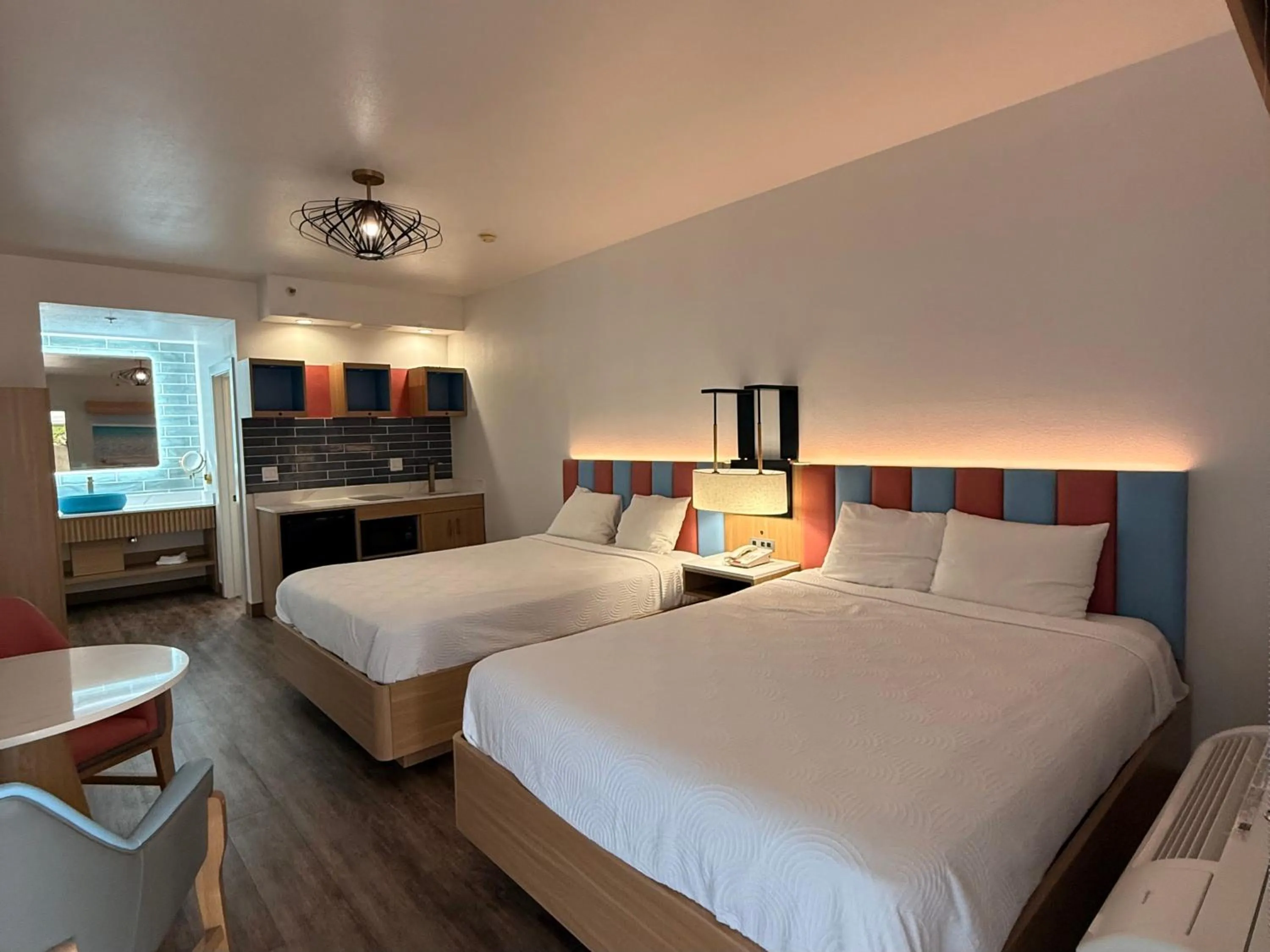 Bed in Rodeway Inn Encinitas North