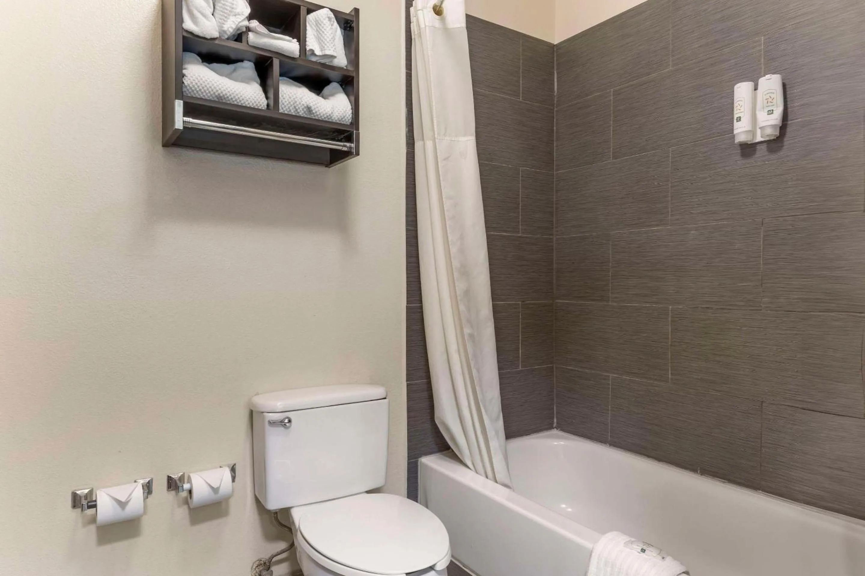 Bedroom in Quality Inn & Suites Wichita Falls I-44