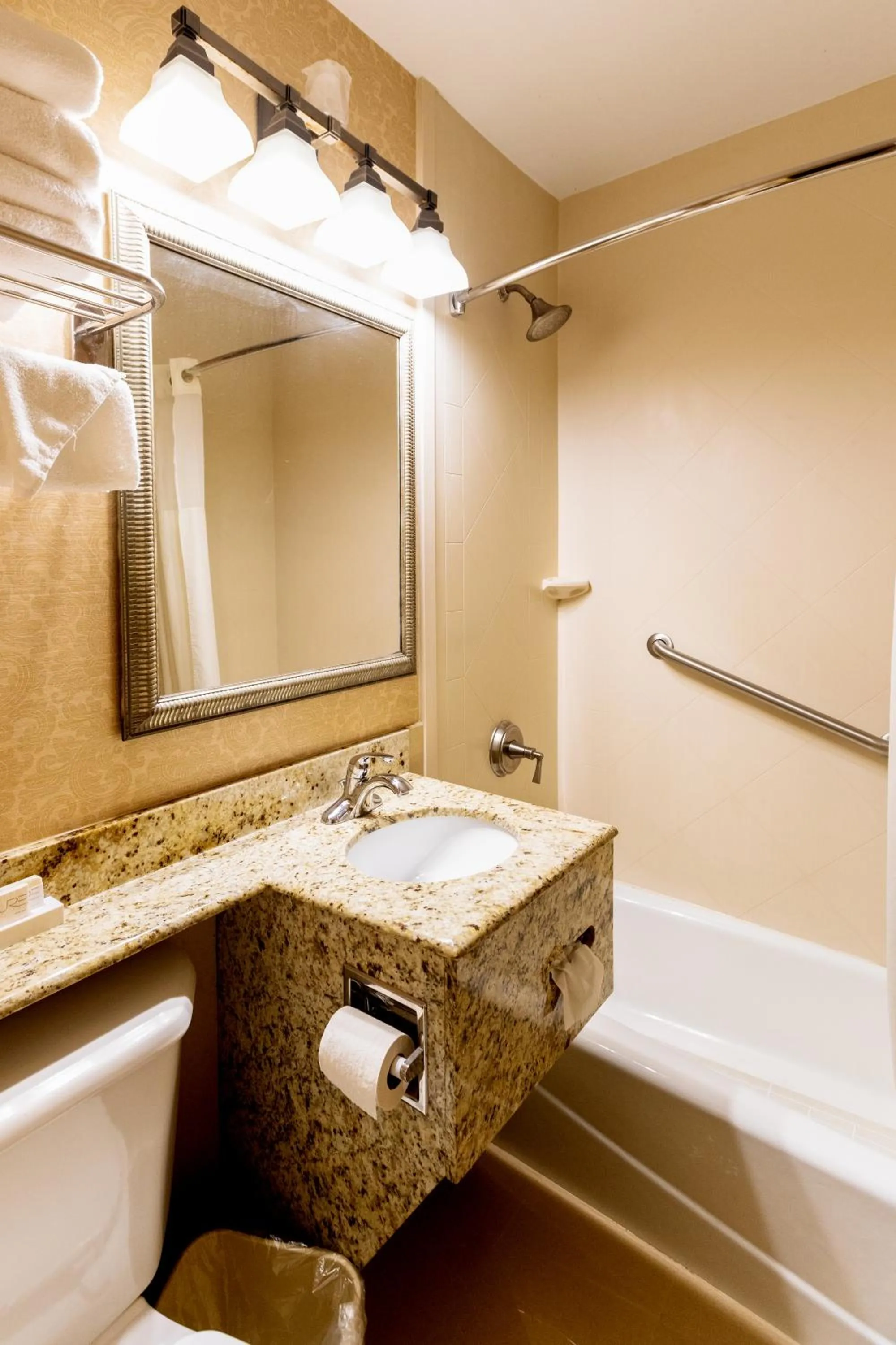 Bathroom in Anchor Inn