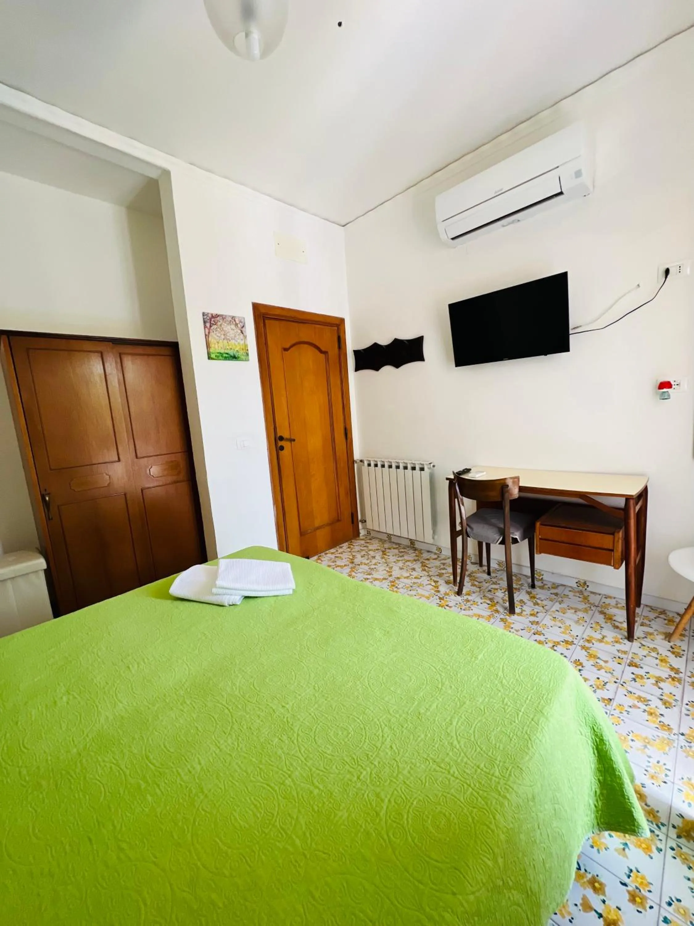 Photo of the whole room, Bed in Villa Thomas BB conduzione familiare