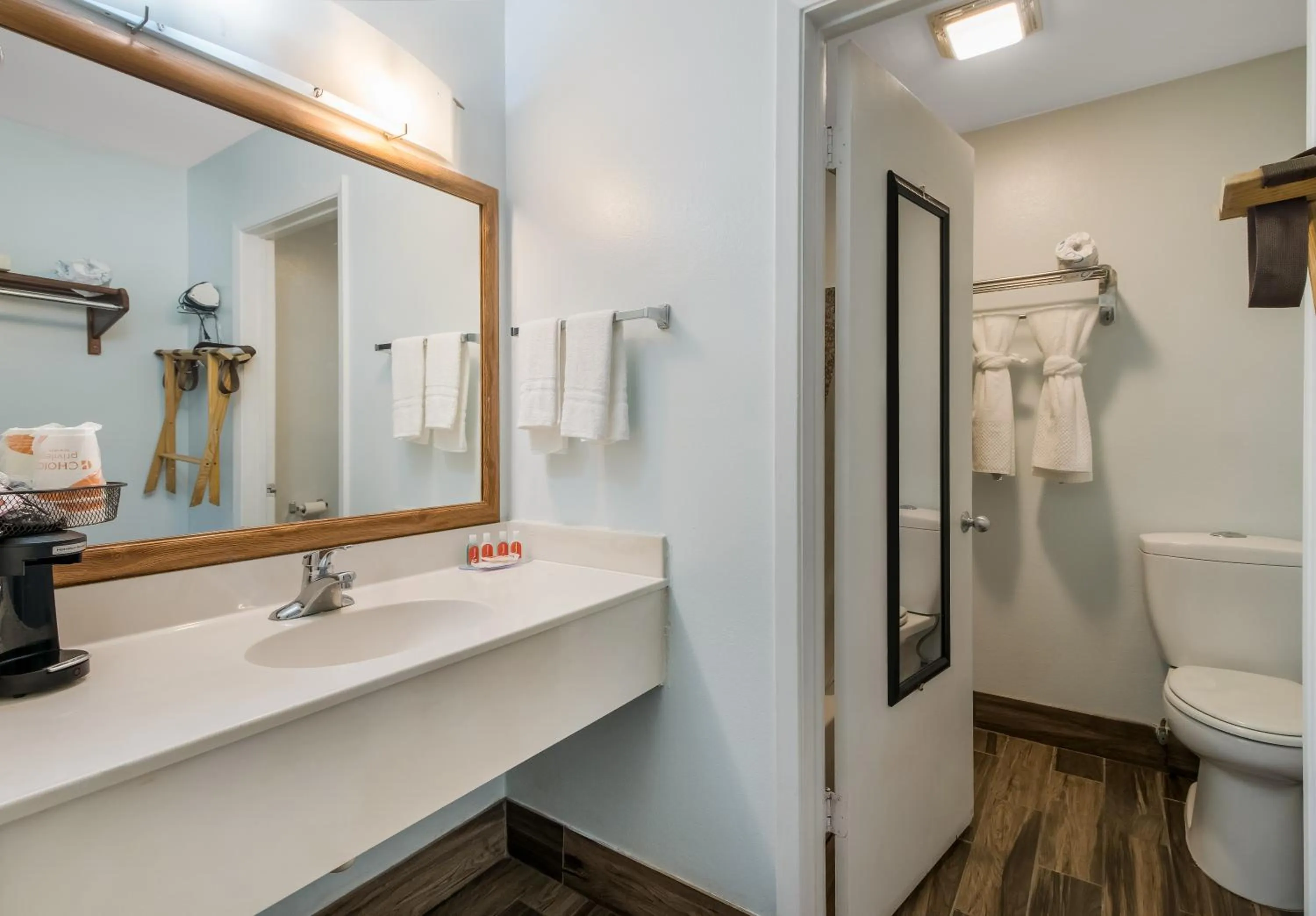 Econo Lodge Inn & Suites Fulton - Rockport