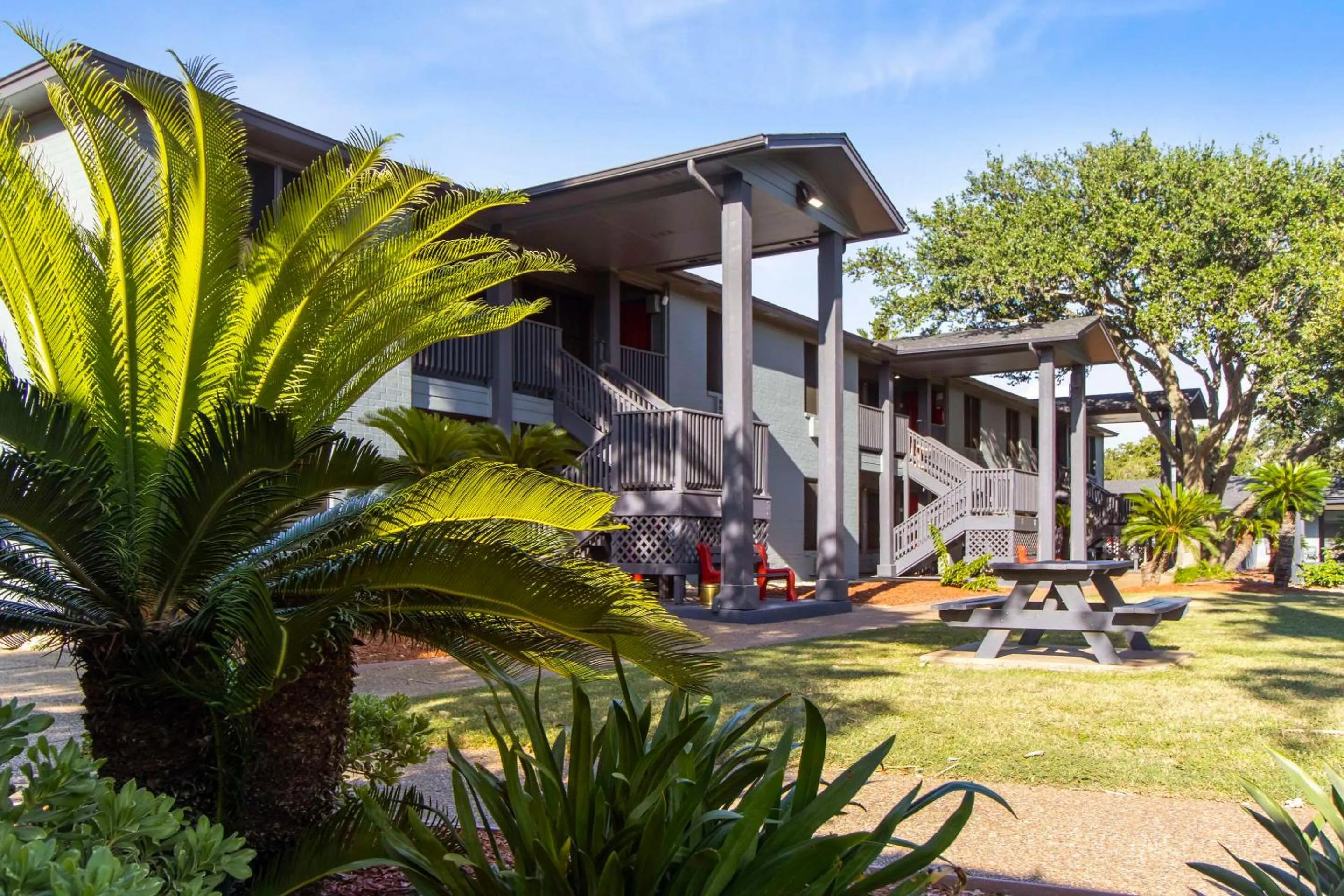 Property building in Econo Lodge Inn & Suites Fulton - Rockport