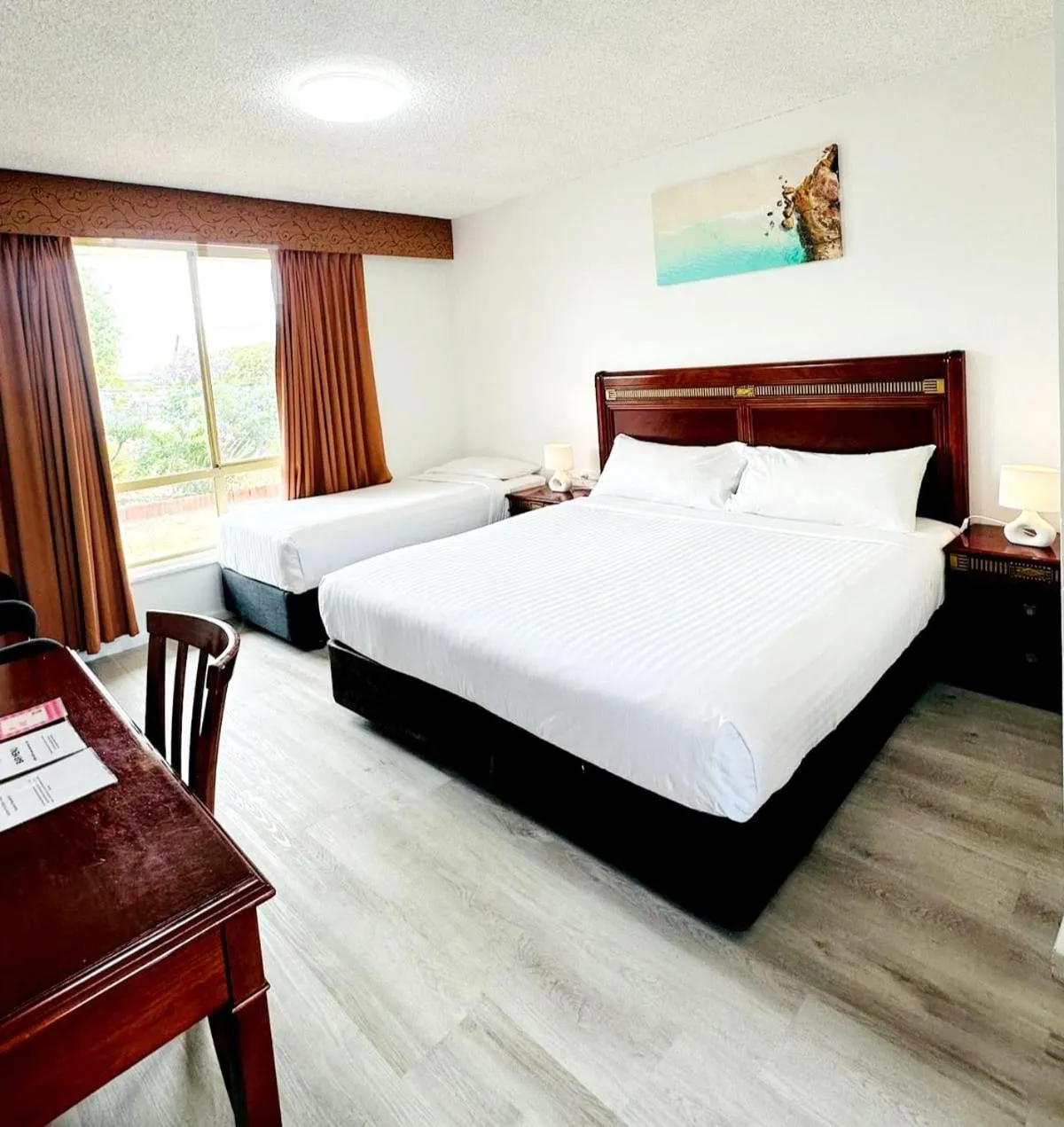 Bed in ibis Styles Albany