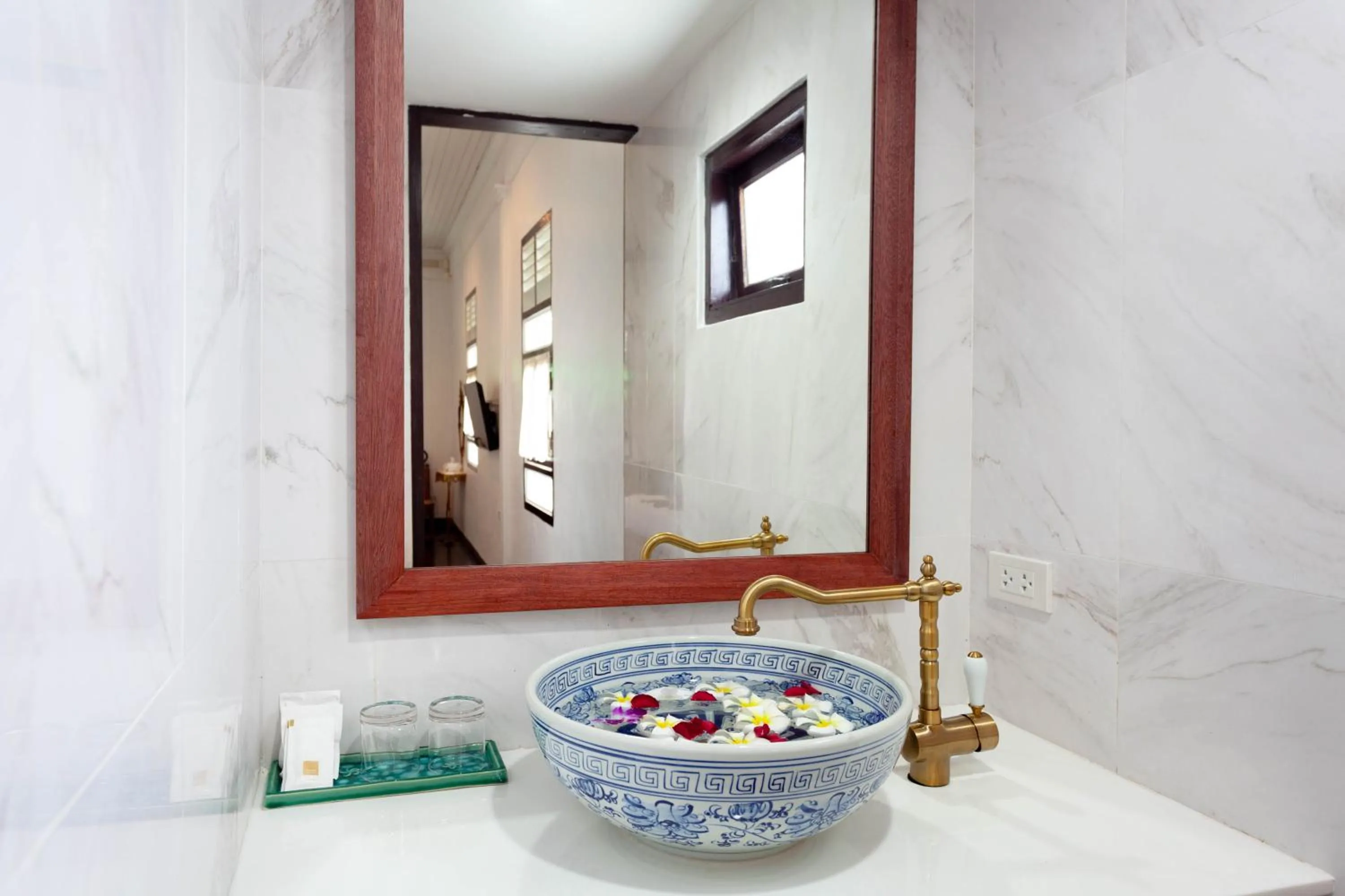 Bathroom in Sound Gallery House - SHA Plus