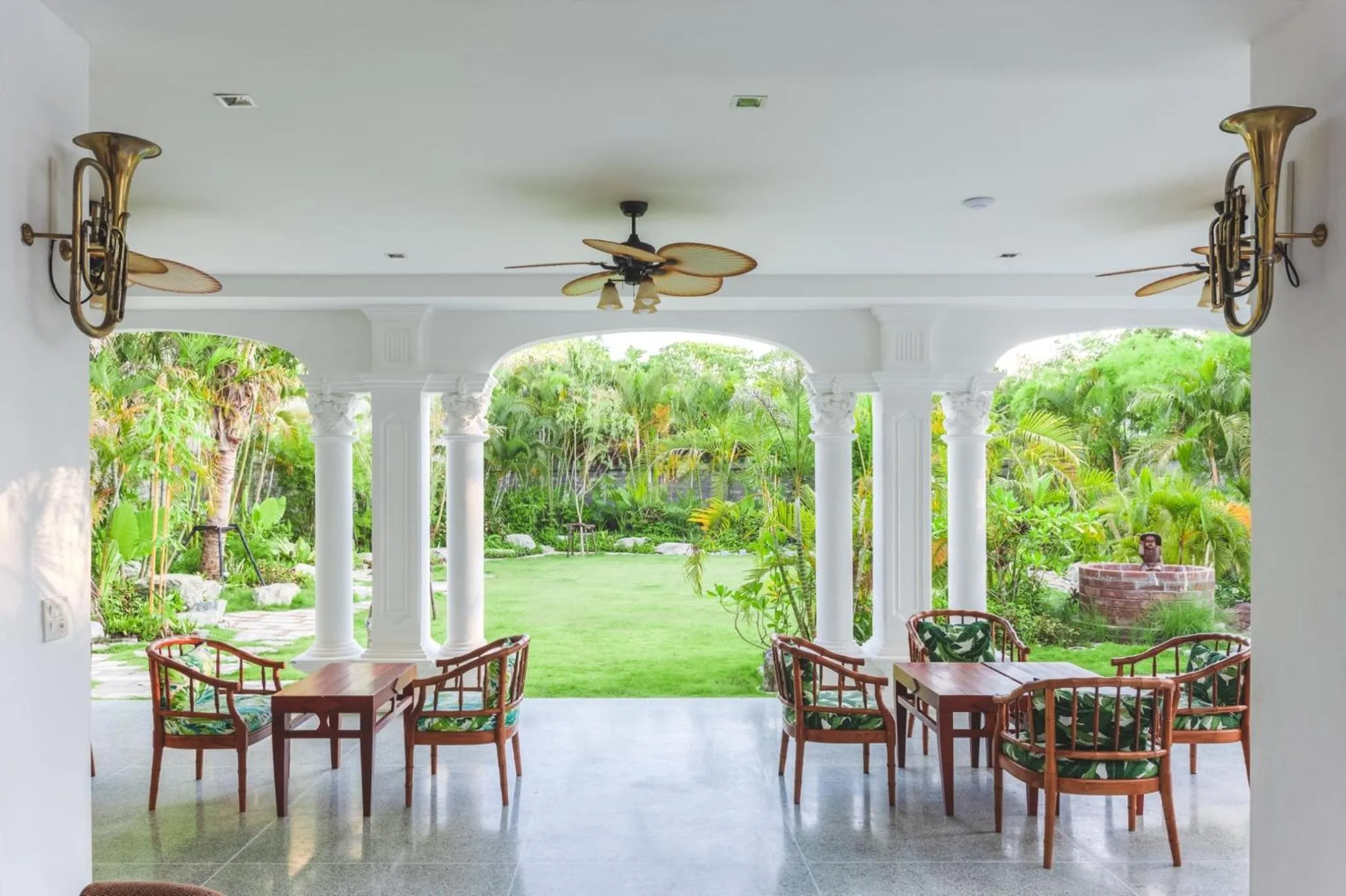 Garden in Sound Gallery House - SHA Plus