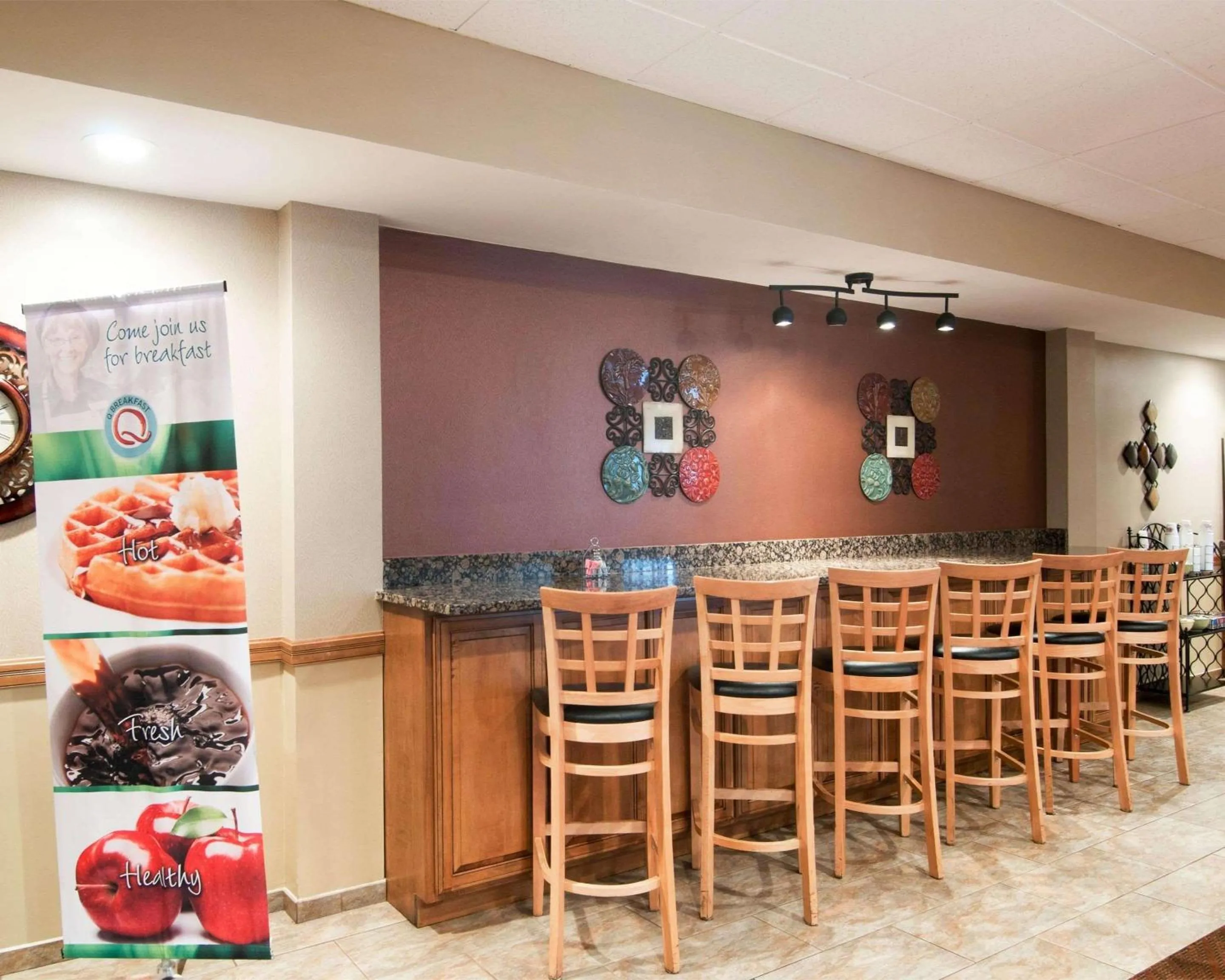 Restaurant/places to eat in Quality Inn Beckley