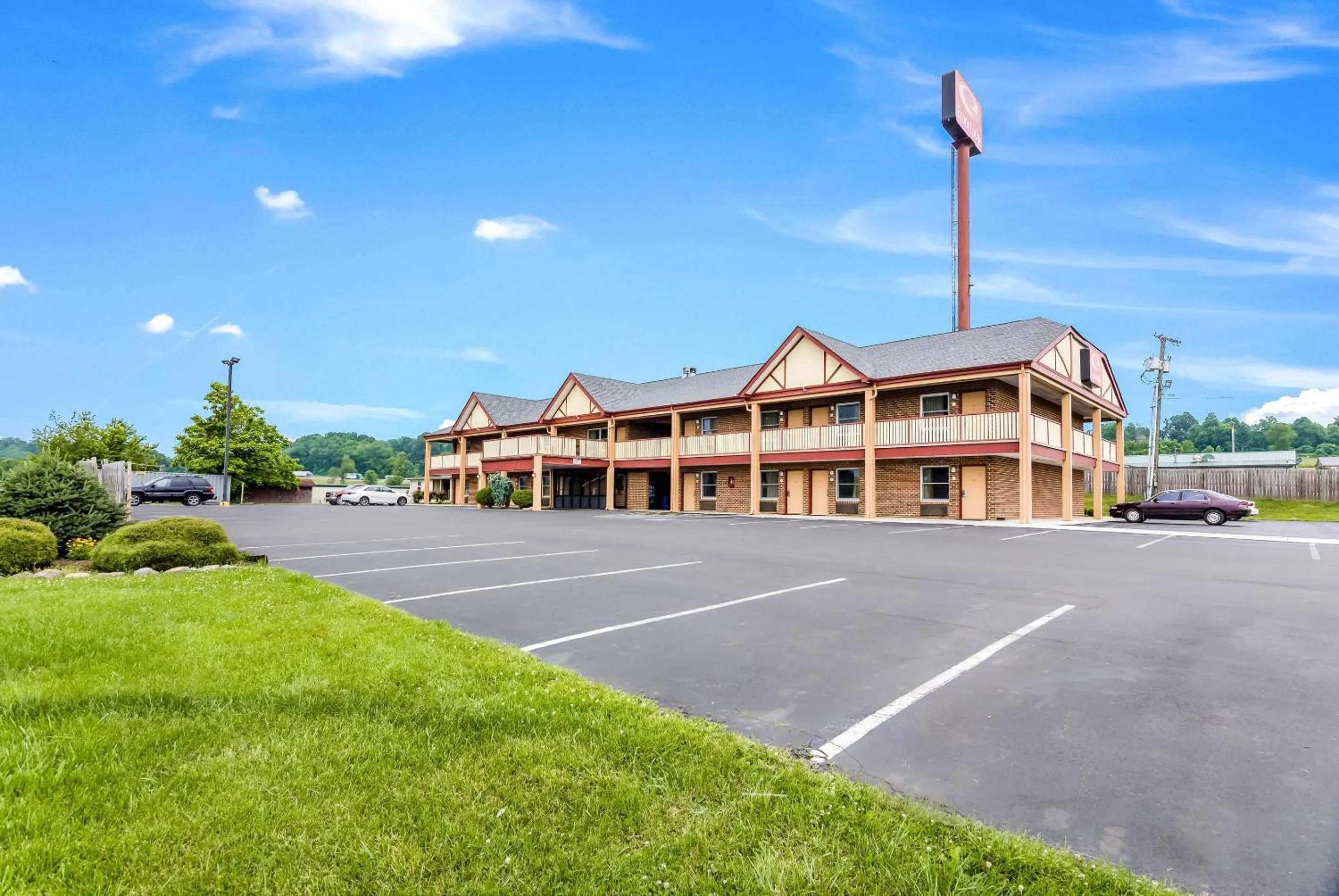 Property building in Econo Lodge Glade Springs I-81