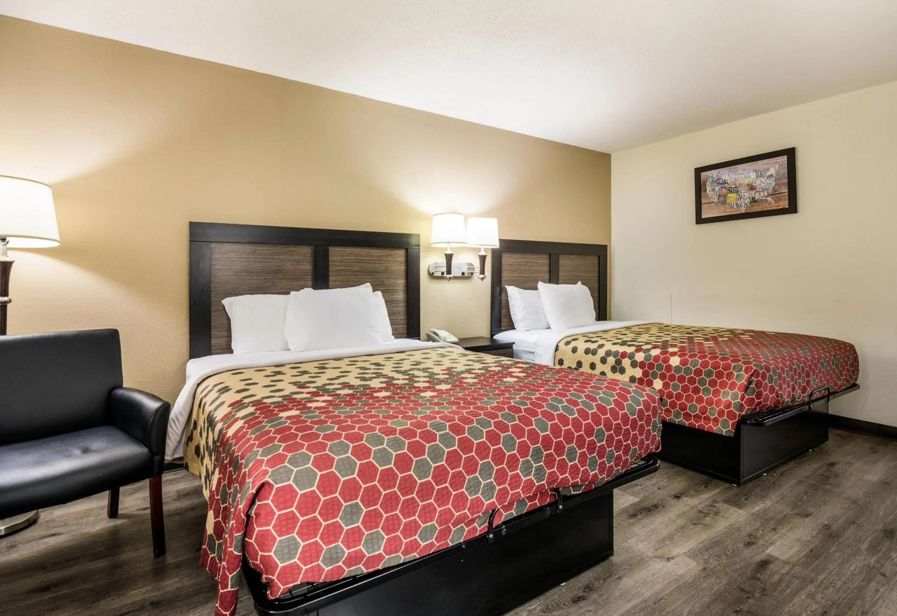 Bedroom, Bed in Econo Lodge Glade Springs I-81