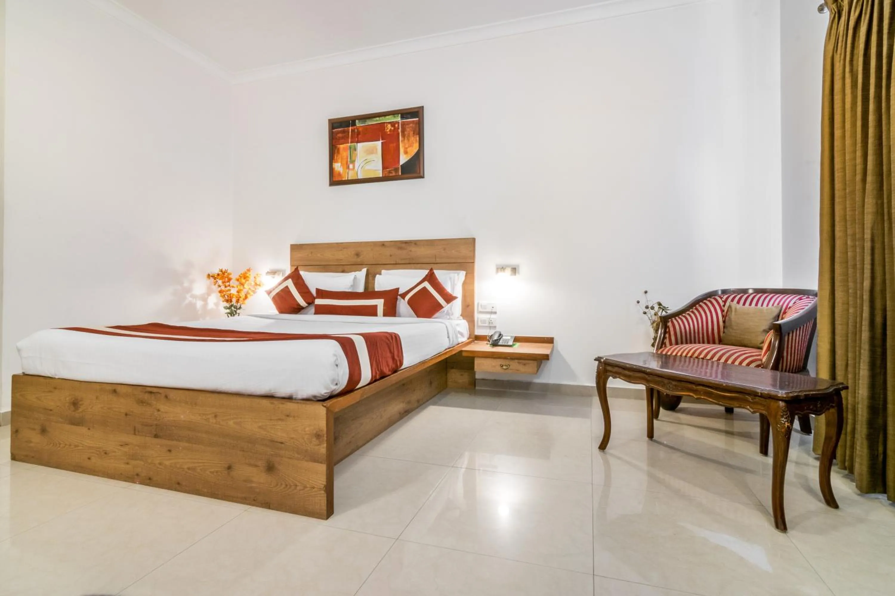 Photo of the whole room, Bed in Octave Hotel - Double Road