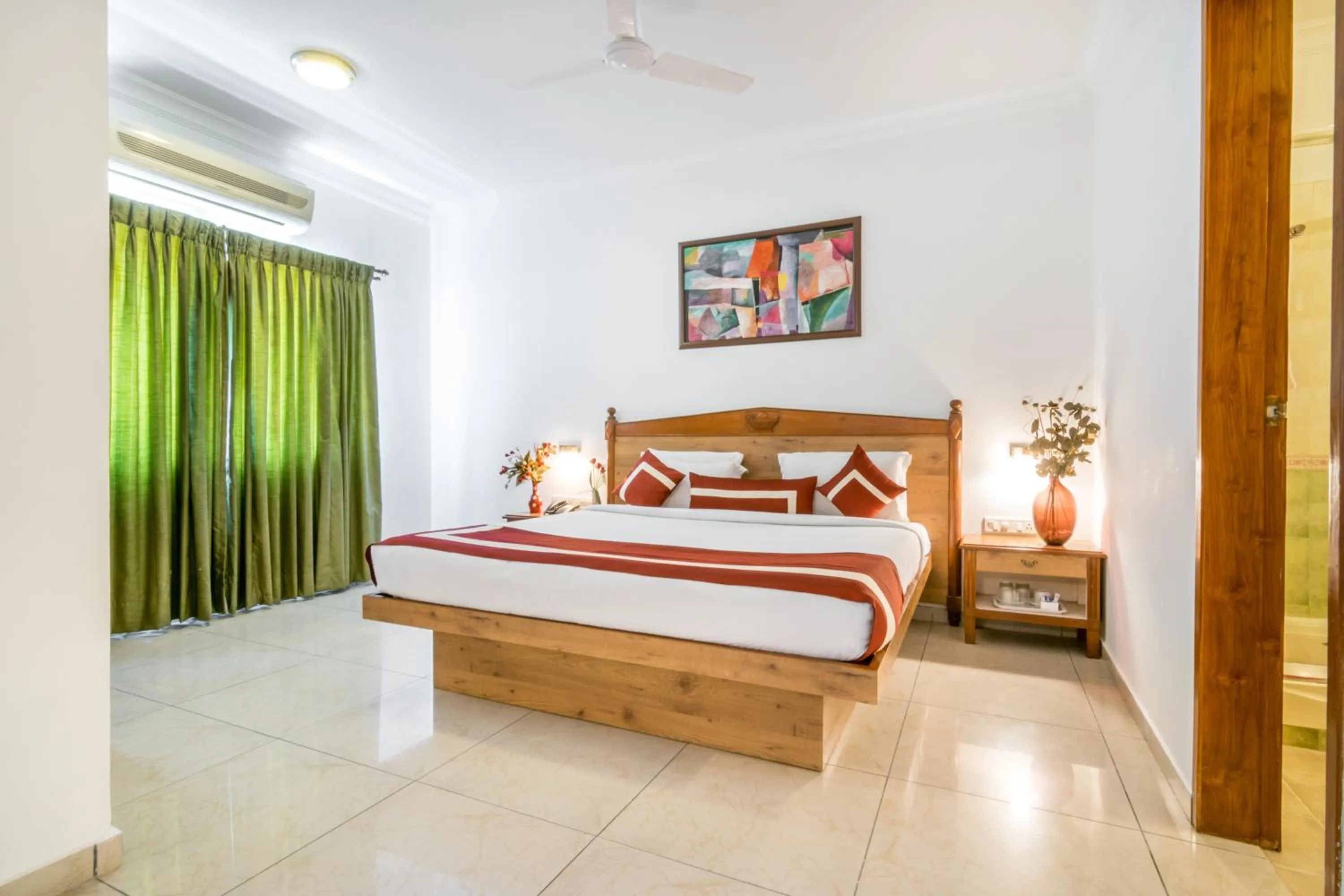 Photo of the whole room, Bed in Octave Hotel - Double Road