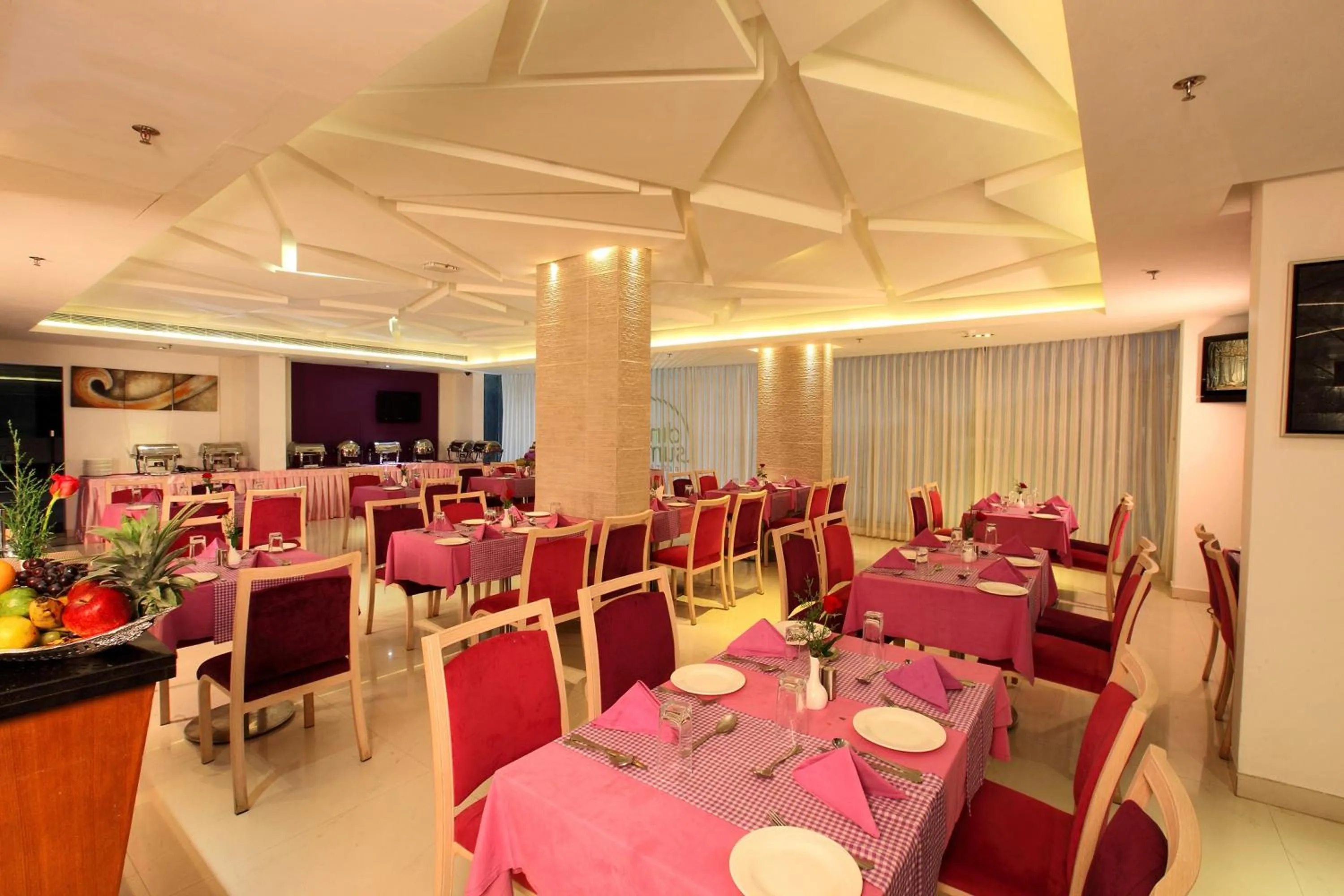 Breakfast in Biverah Hotel & Suites