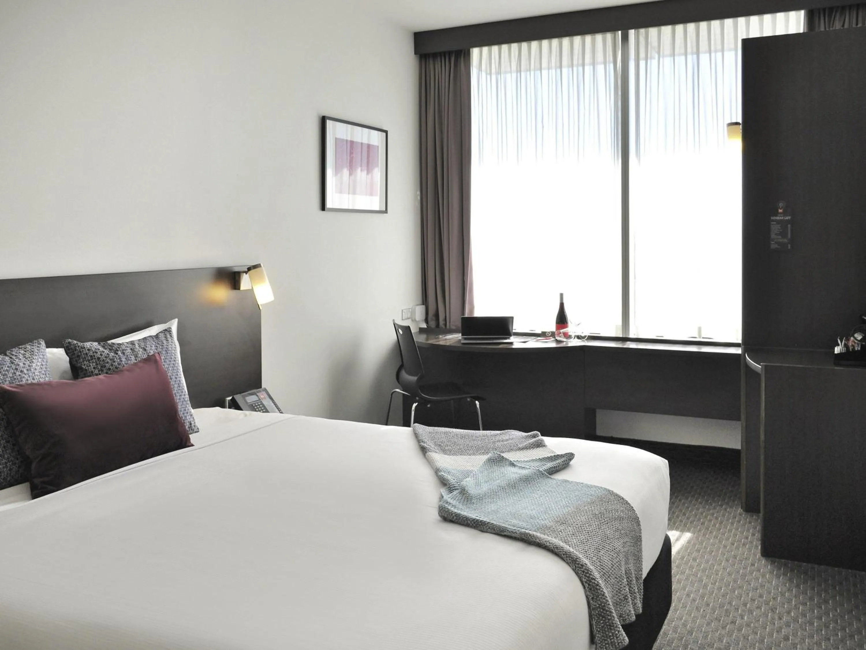 Bedroom, Bed in ibis Melbourne - Glen Waverley