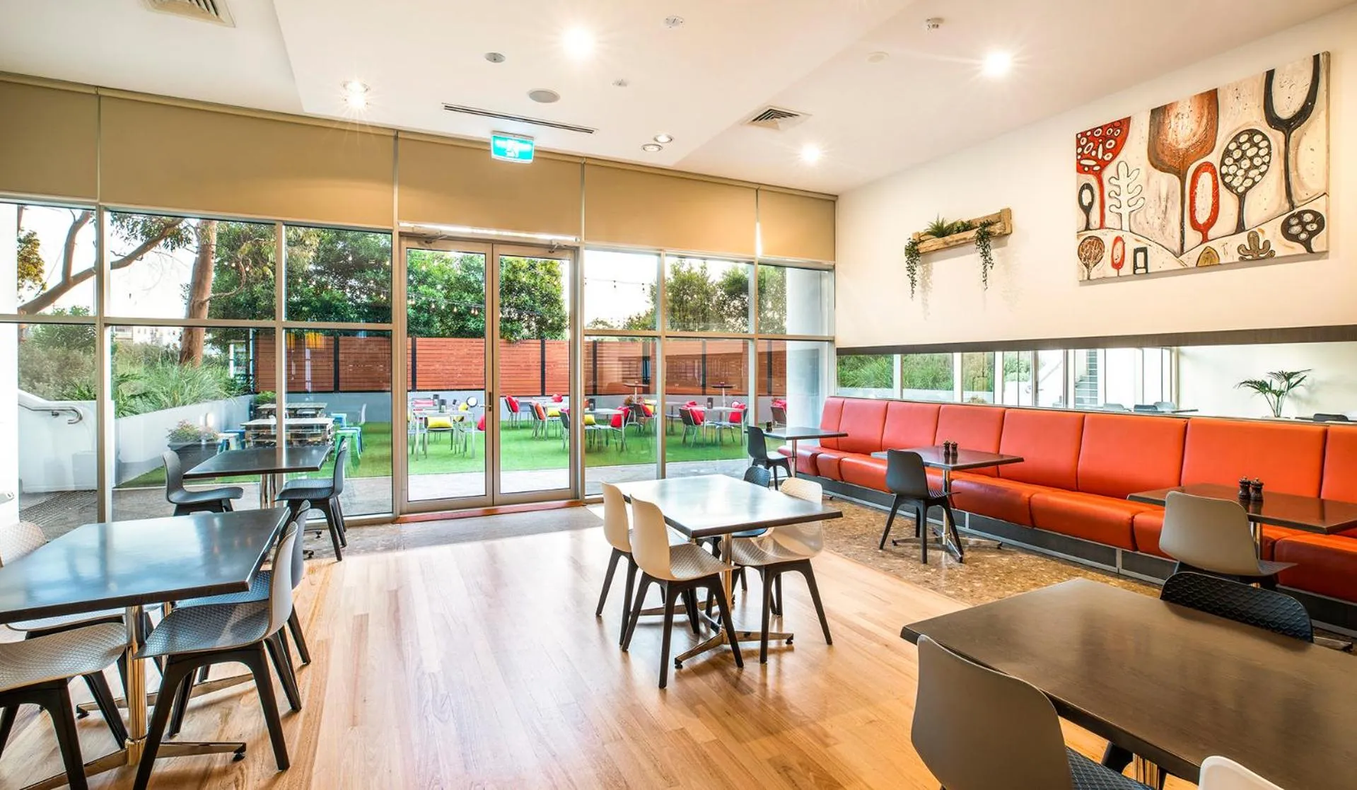 Restaurant/places to eat in ibis Melbourne - Glen Waverley