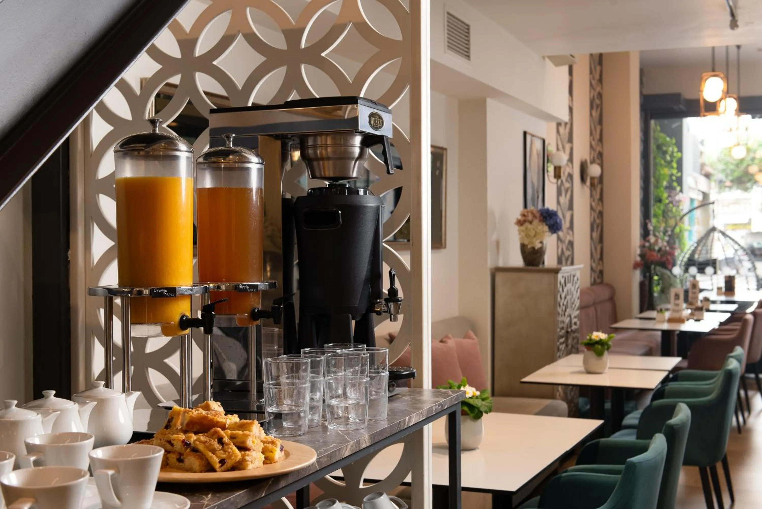 Breakfast in Urban Nest - Suites & Apartments