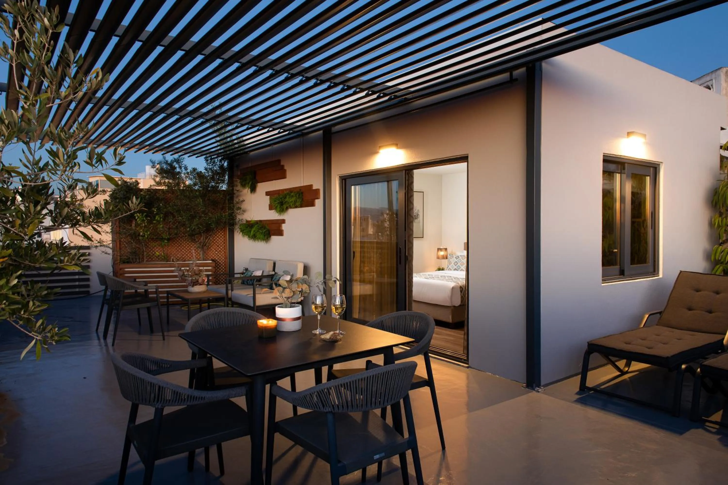 Patio in Urban Nest - Suites & Apartments