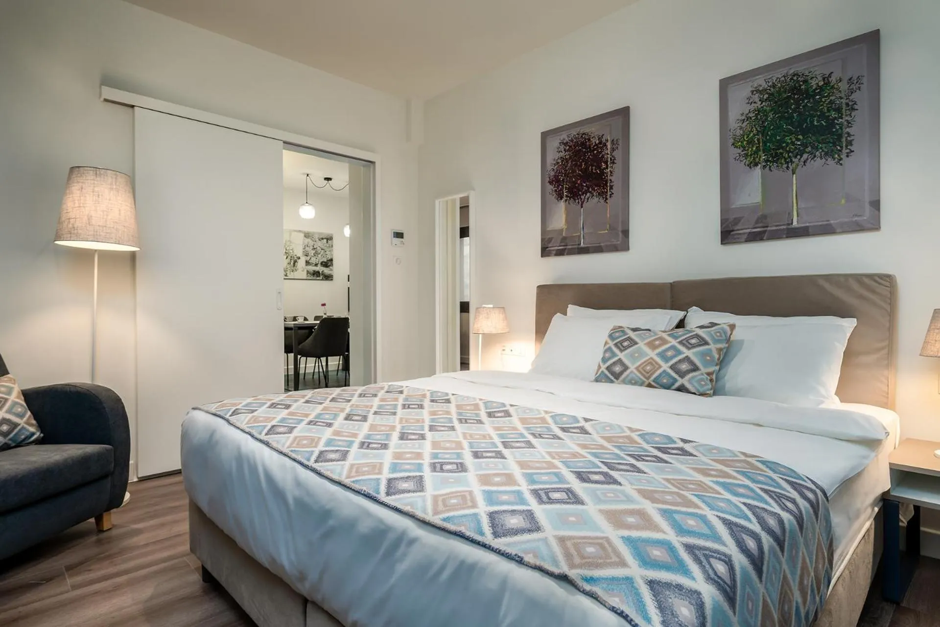 Bedroom, Bed in Urban Nest - Suites & Apartments