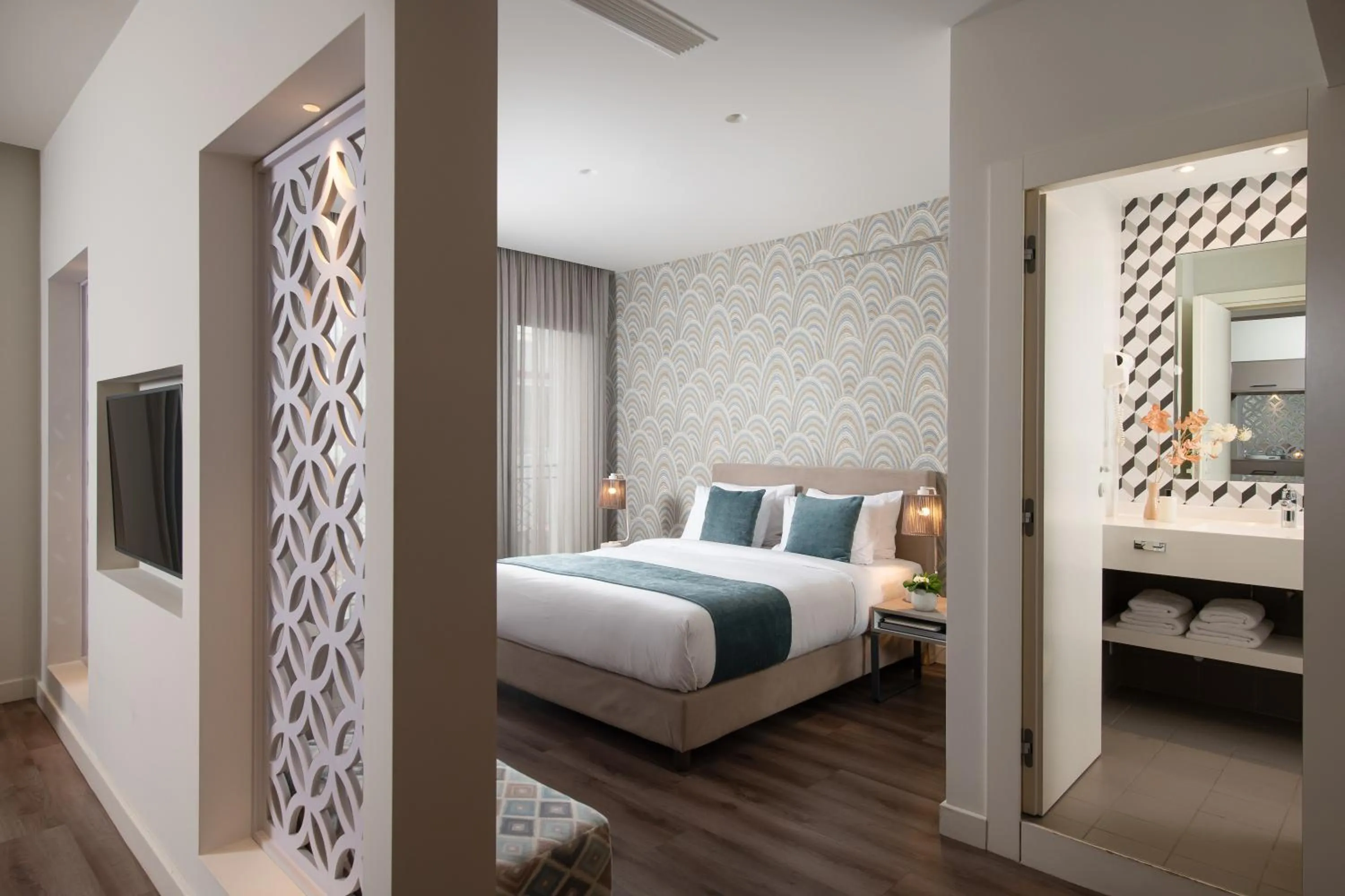 Bed in Urban Nest - Suites & Apartments