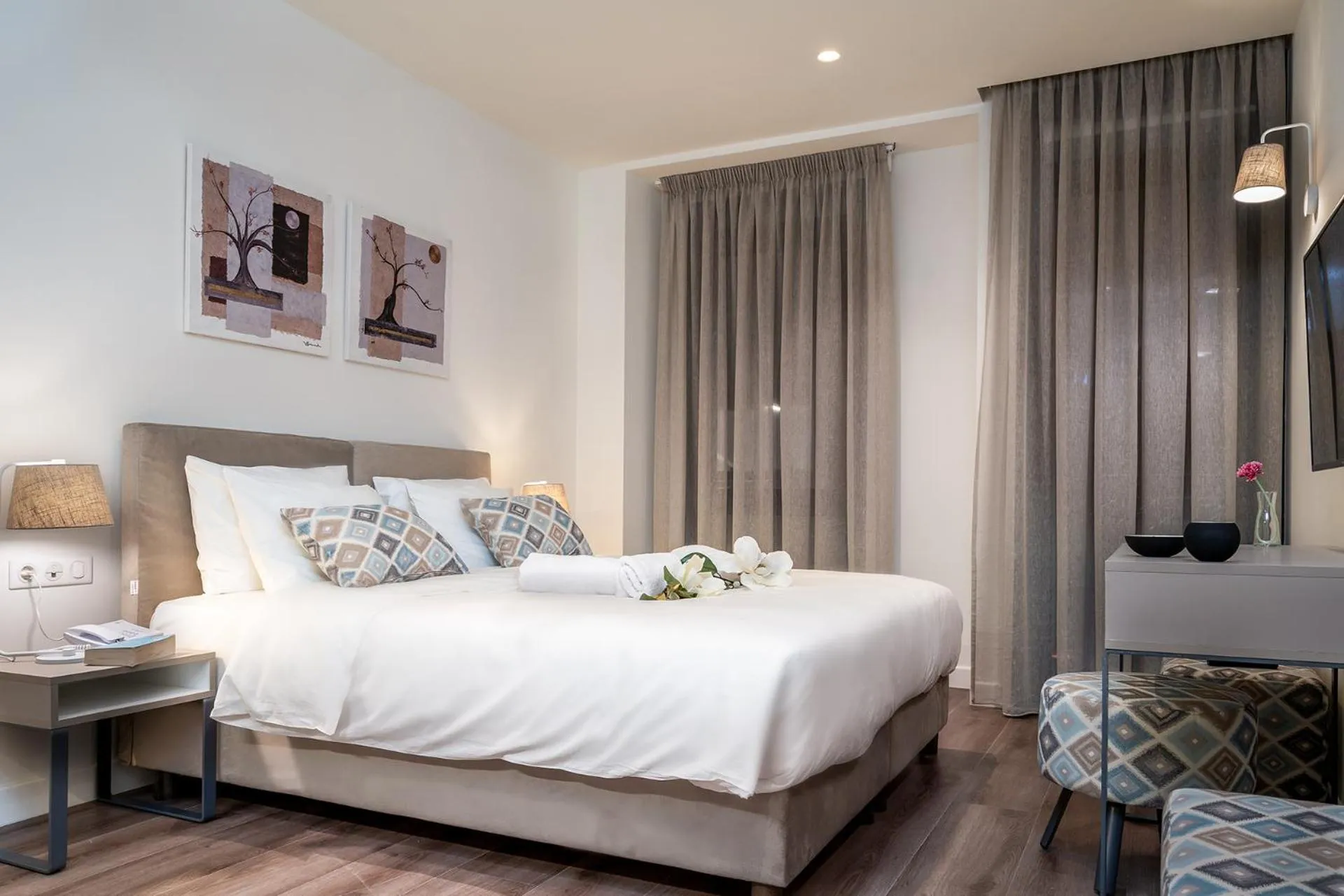 Superior Double Room in Urban Nest - Suites & Apartments