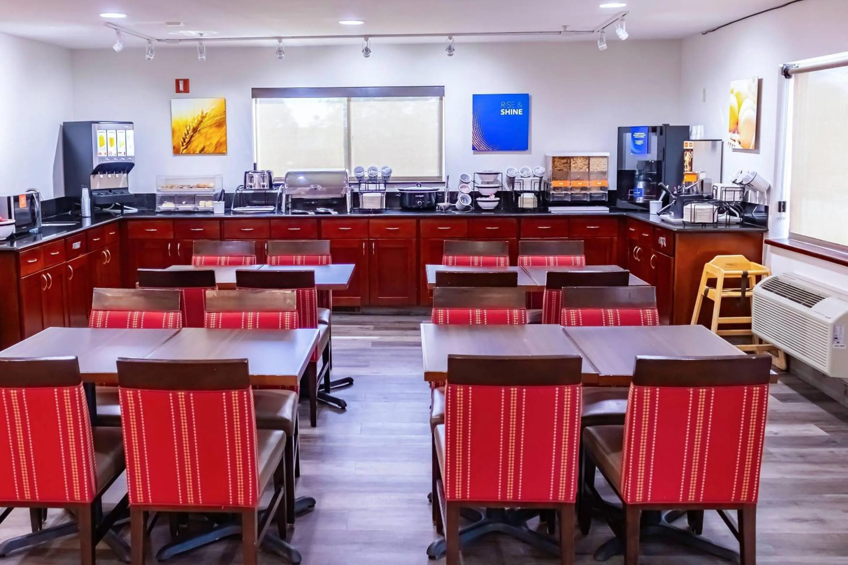 Breakfast in Comfort Inn Kennewick Richland