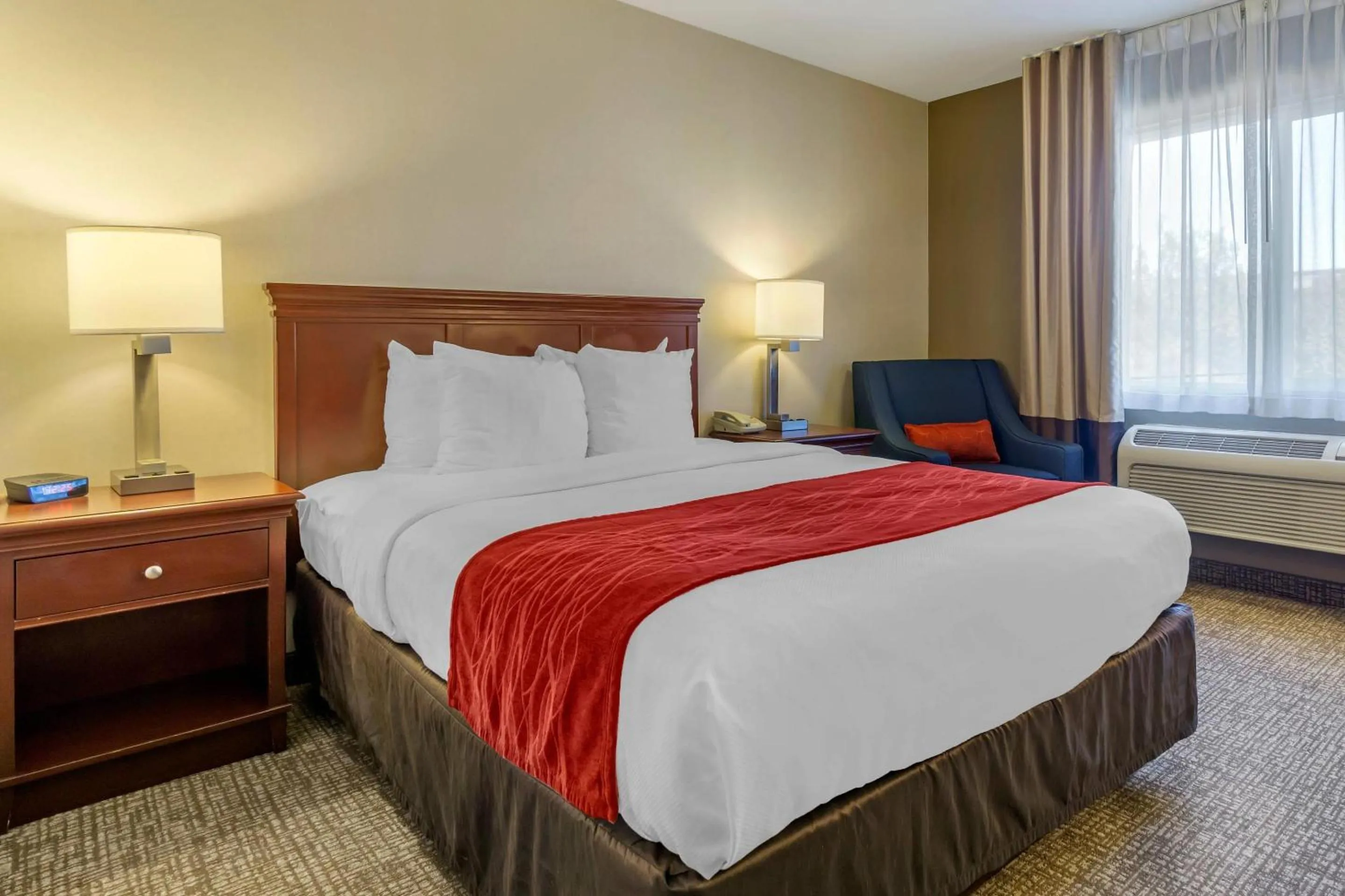 Bedroom, Bed in Comfort Inn Kennewick Richland