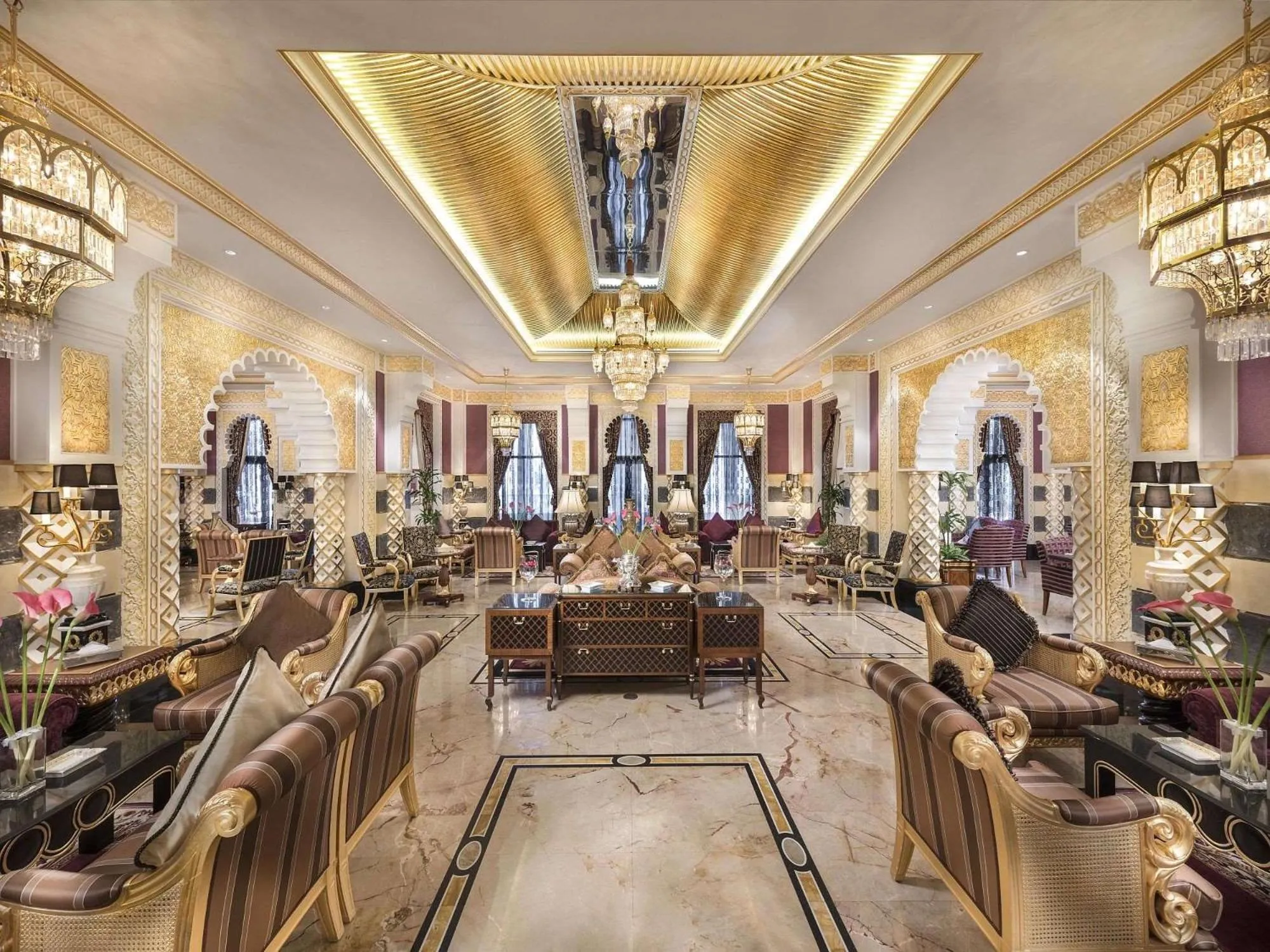 Lounge or bar in Waldorf Astoria Jeddah - Qasr Al Sharq