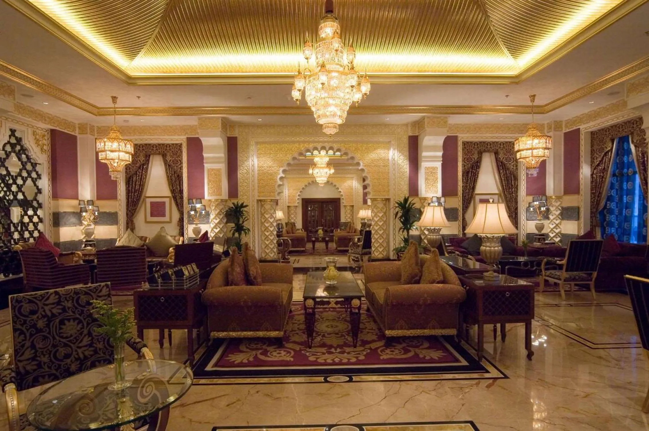 Lounge or bar in Waldorf Astoria Jeddah - Qasr Al Sharq